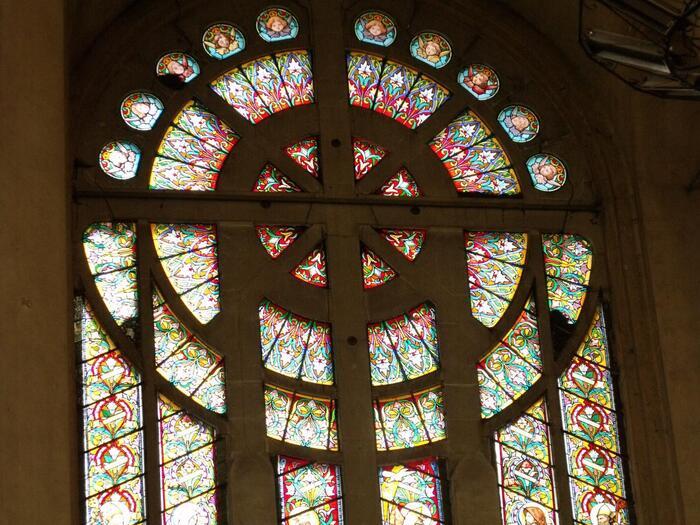 Visite d'une basilique néo-byzantine, sa crypte et ses 403 reliquaires