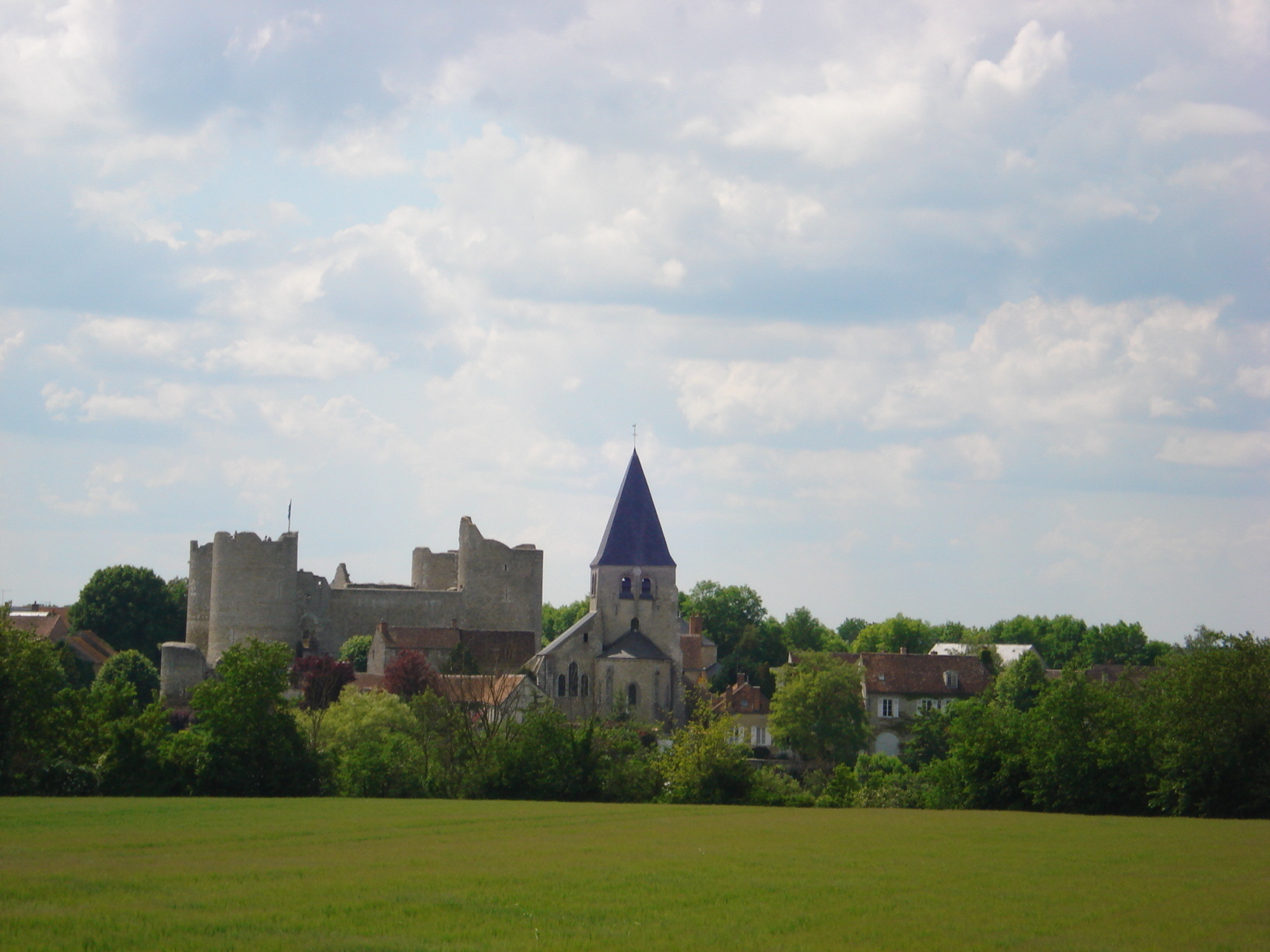 Visite guidée des monuments de Yèvre-le-Châtel
