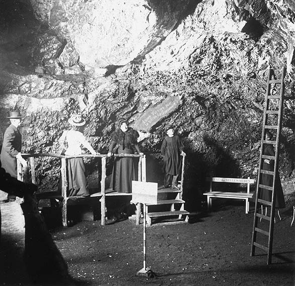 Visites de la Grotte du chien de Chamalières