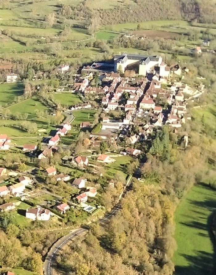 Visite commentée du village de Montfaucon