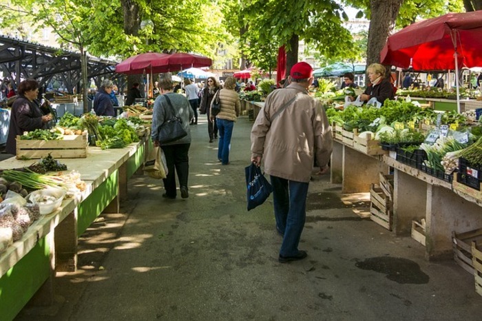 Le marché de Pithiviers vous accueille tous les vendredis de 8 h à 18 sur la Place Maurice Ravel.  Dans ce marché vous retrouverez l'essentiel alimentaire pour votre semaine ainsi que d'autres prod...