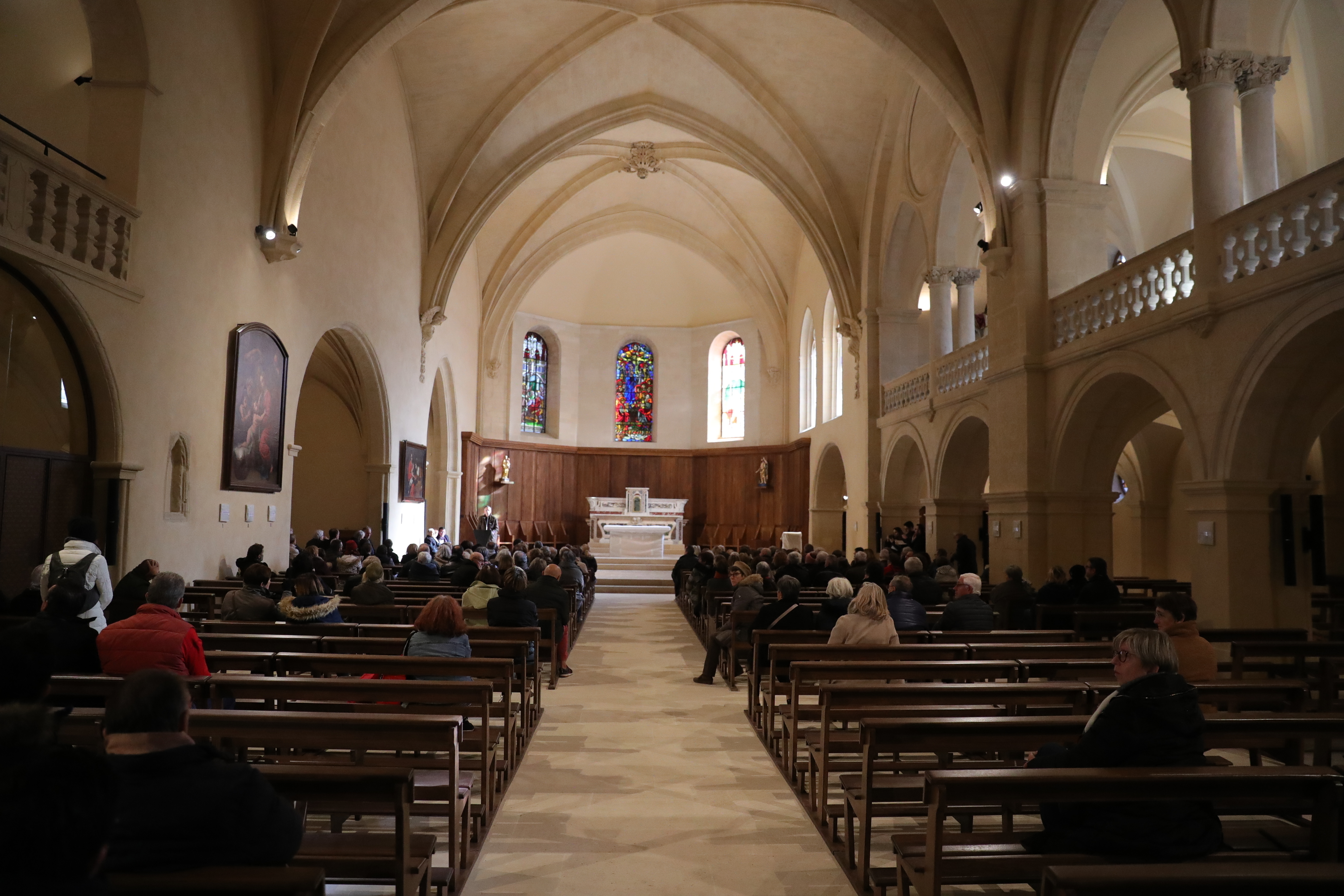 Lumière sur une église restaurée : visite guidée
