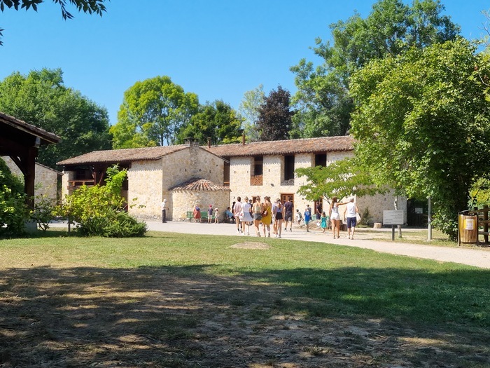 Démonstration aux forges de Pyrène