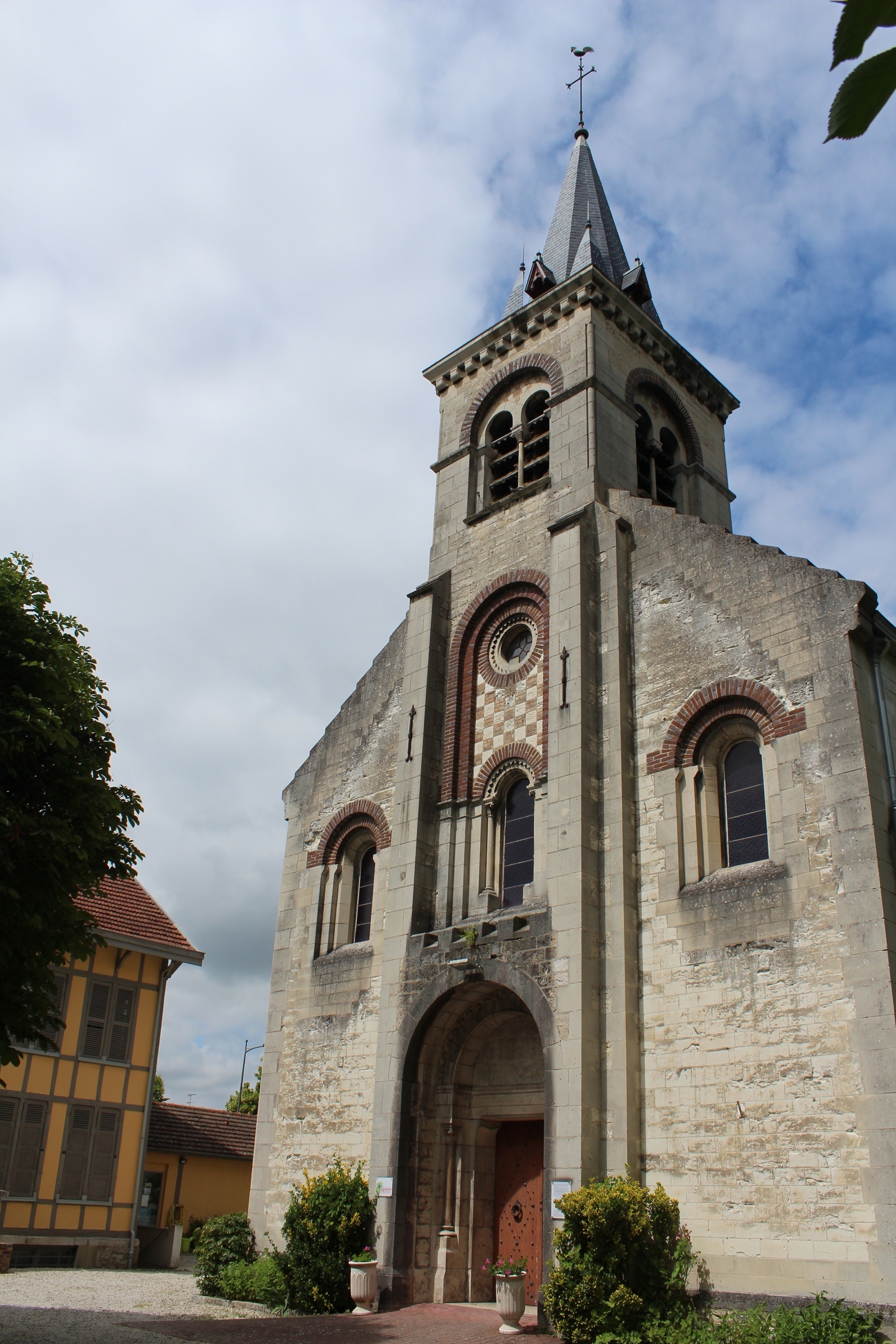 Découvrez librement le Temple protestant
