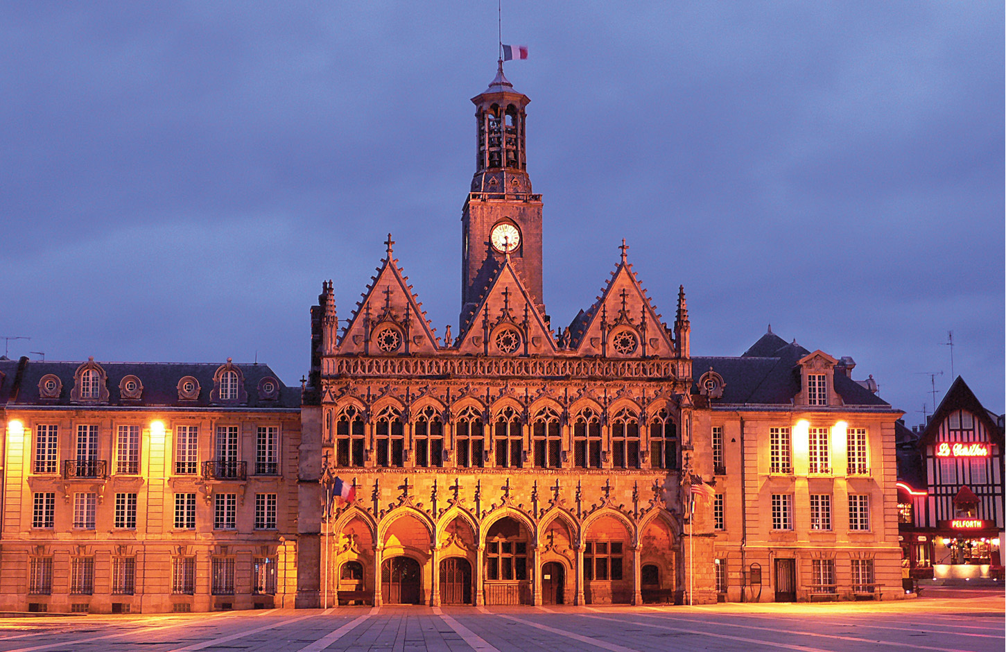 L’Hôtel de Ville : un bâtiment citoyen au cœur de la Cité