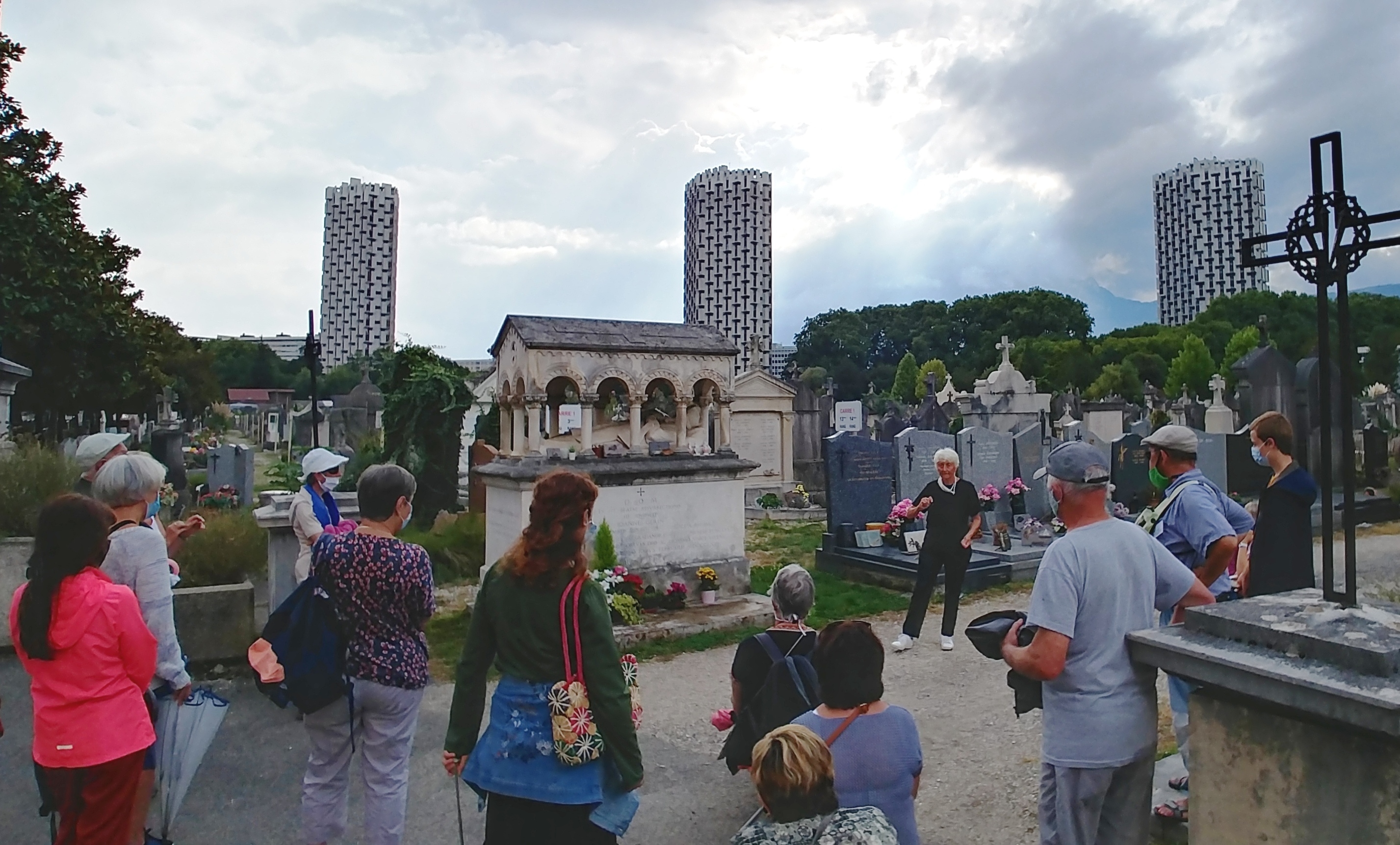 Grenoble, dans le tourbillon de l'ère napoléonienne, visite guidée au cimetière Saint-Roch par Mao Tourmen
