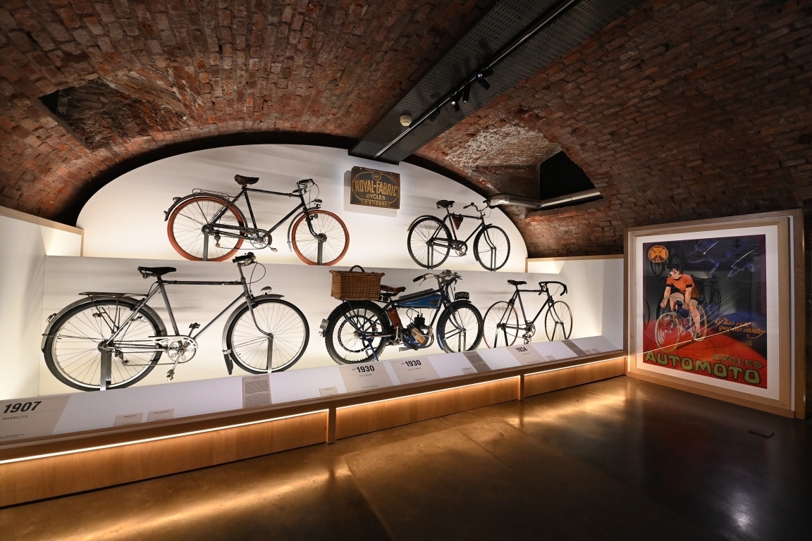 Visite flash de la collection "Vélo moteur d'innovation"