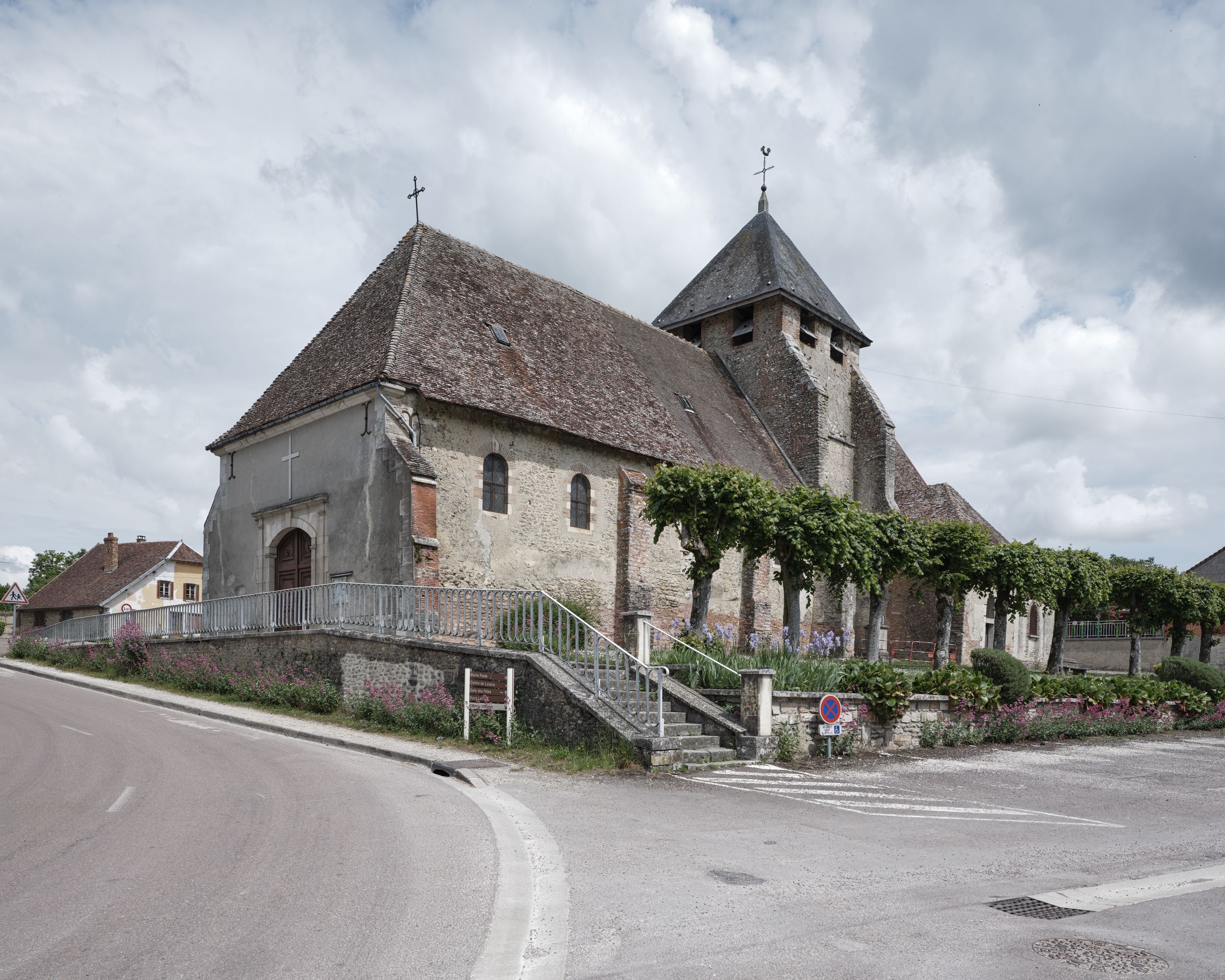 Découvrez cette église inscrite et son retable du XVe siècle