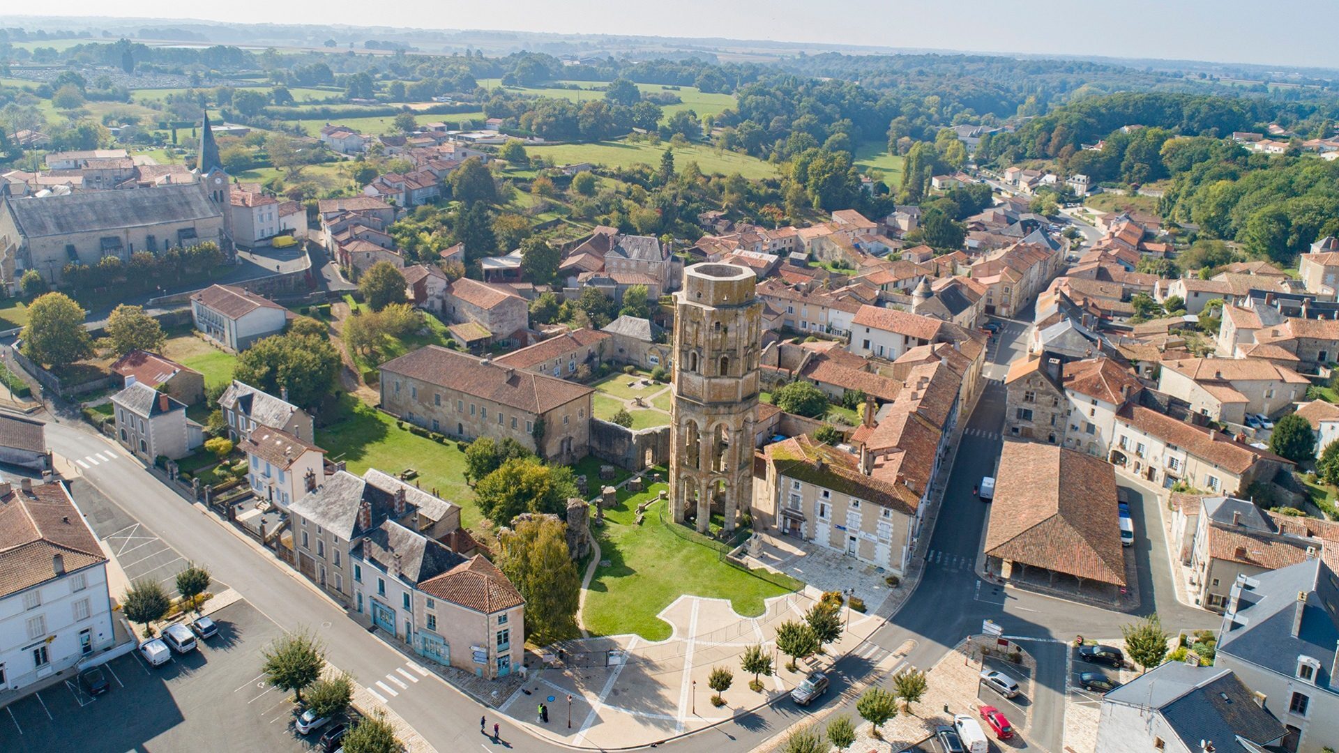 Visite commentée : Charroux