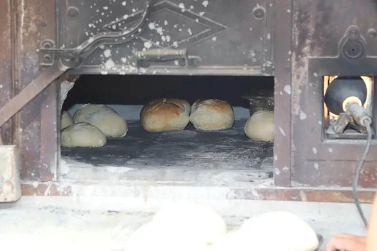 Confection et vente de pain comme autrefois