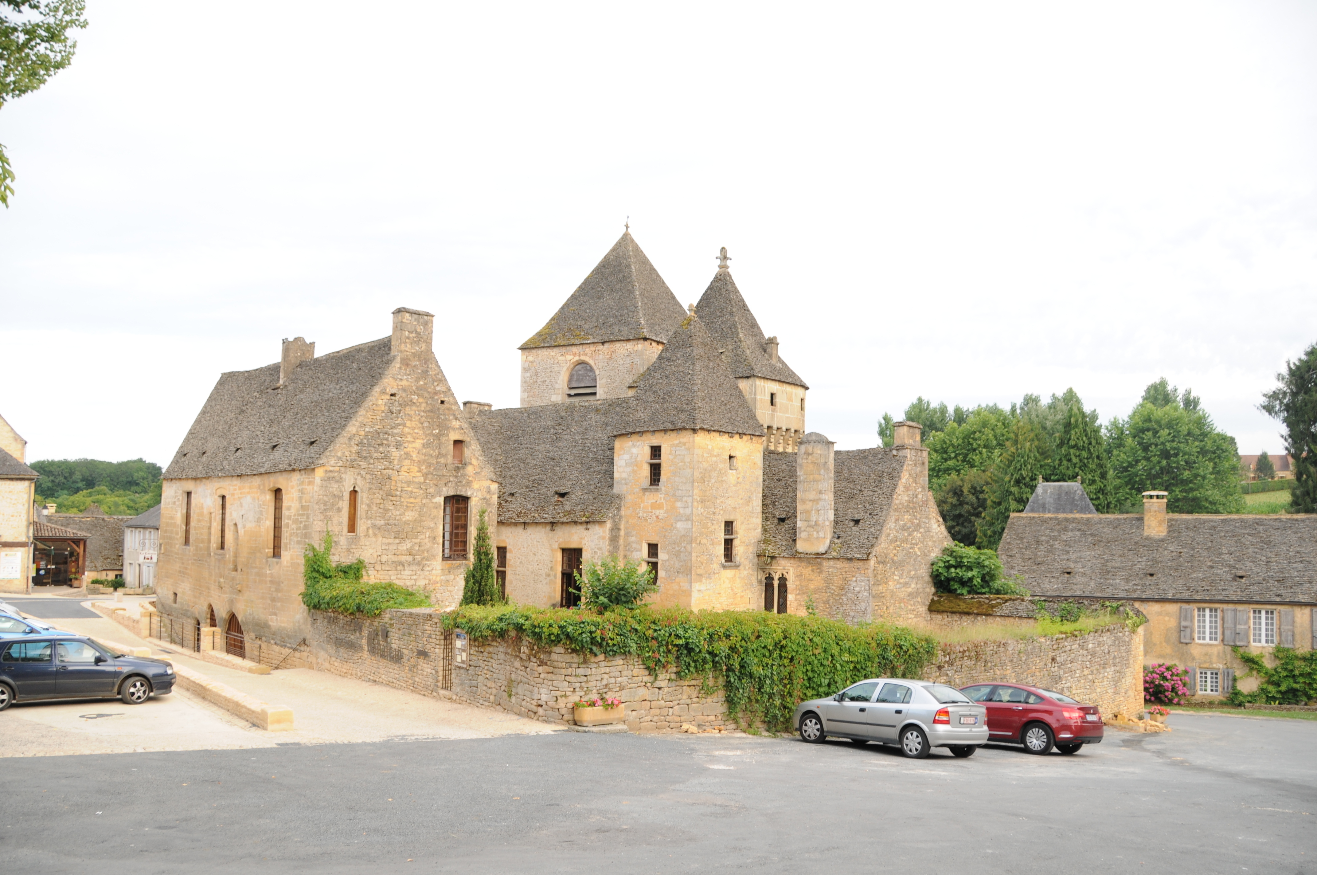 Visite d'un château du XIIIe siècle
