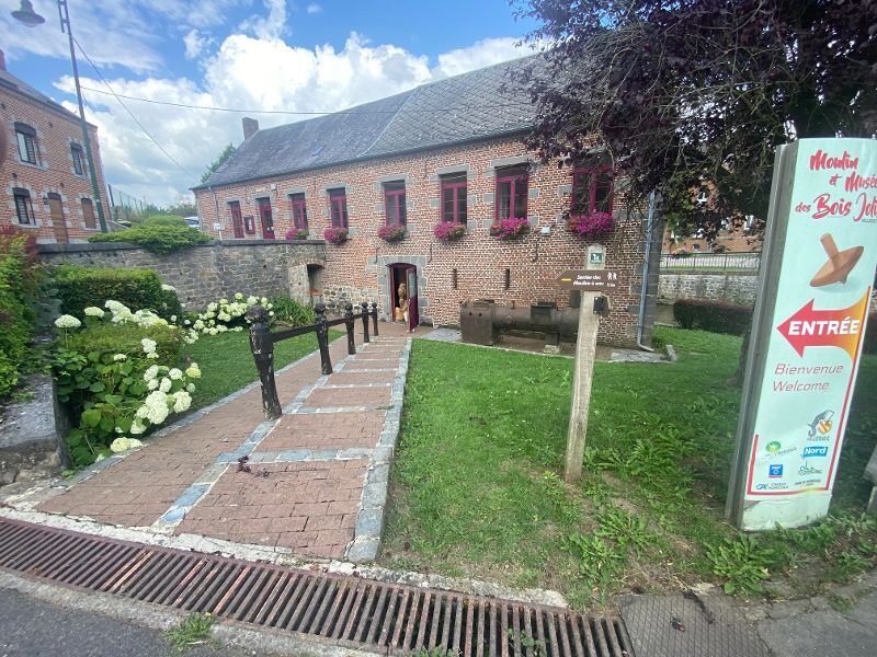 Visite libre du Musée des Bois Jolis de Felleries