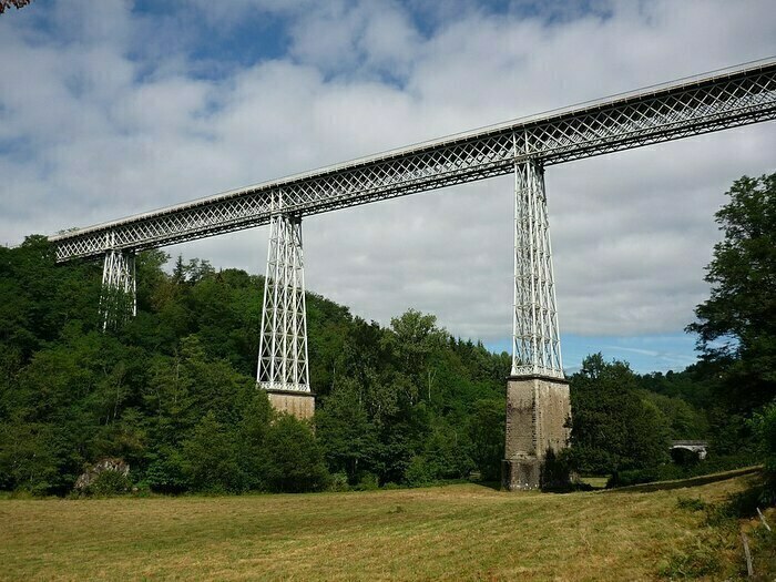 Balade déambulatoire présentant le viaduc de Busseau-sur-Creuse