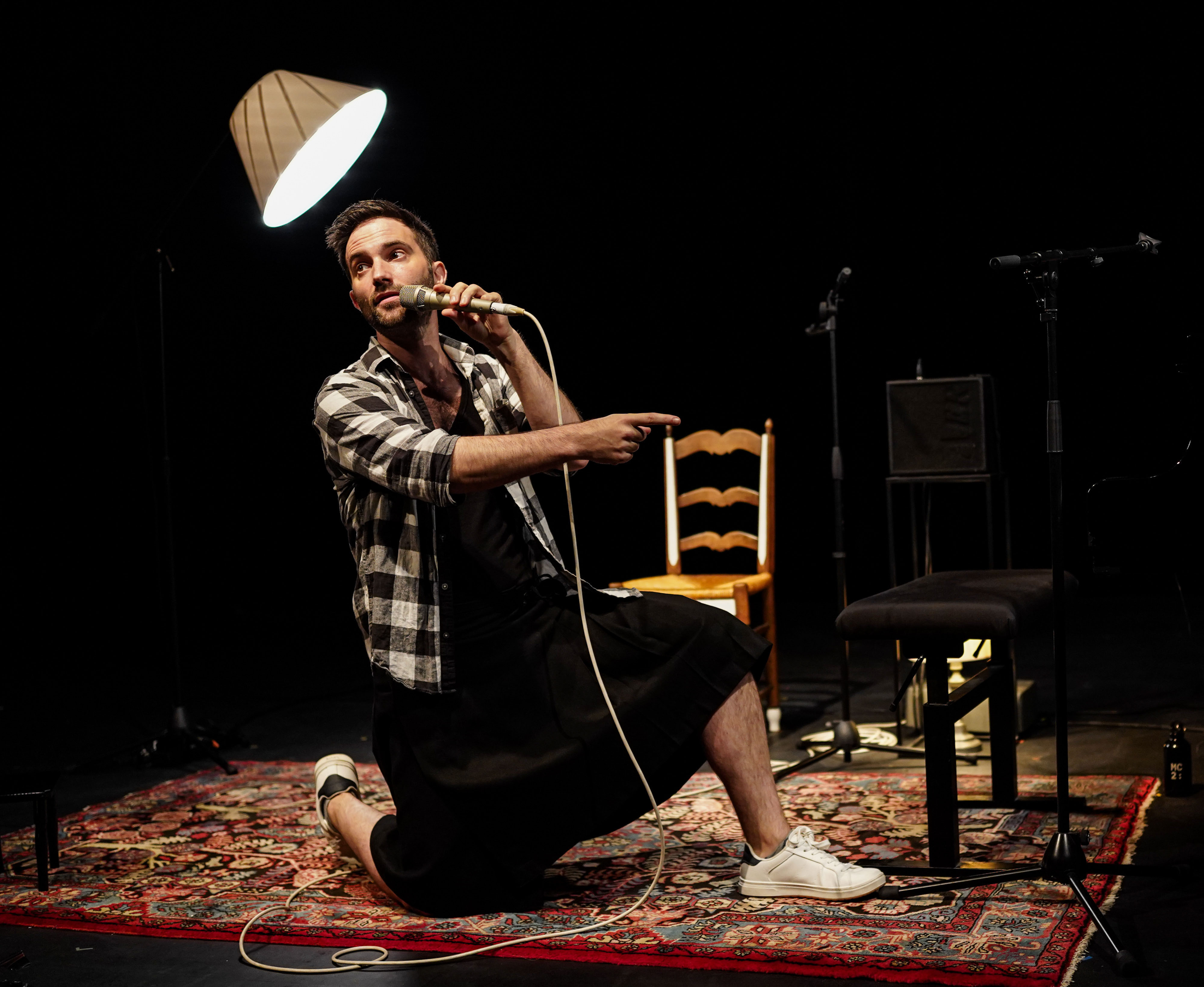 "TU CONNAIS LA CHANSON ?" de Louis Caratini