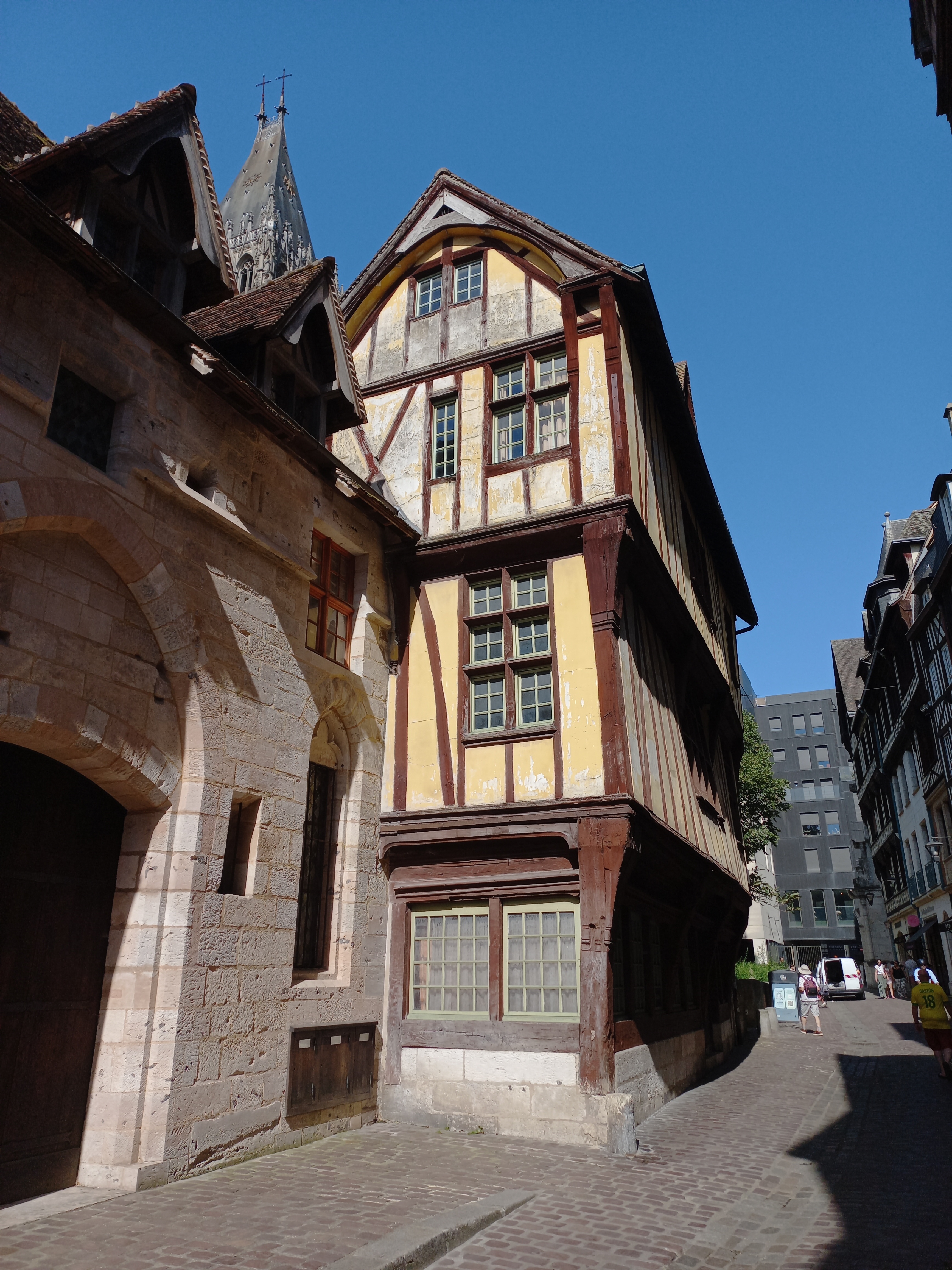 Circuit : sauvegarder notre patrimoine, quelques combats des Amis des Monuments Rouennais
