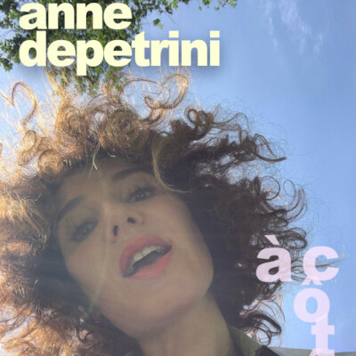 Anne Depetrini -  À côté