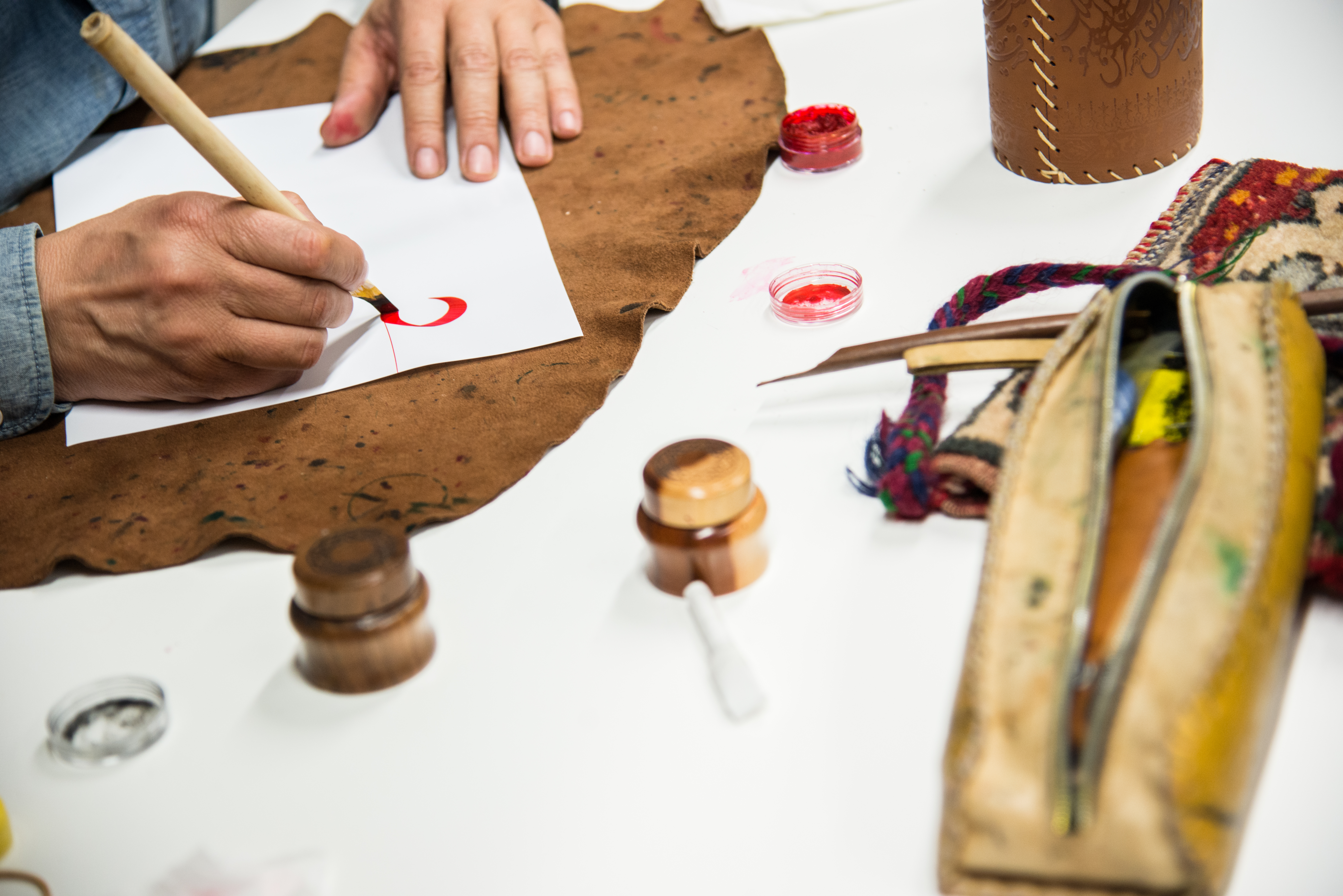 Atelier de calligraphie par une association étudiante de l’Inalco