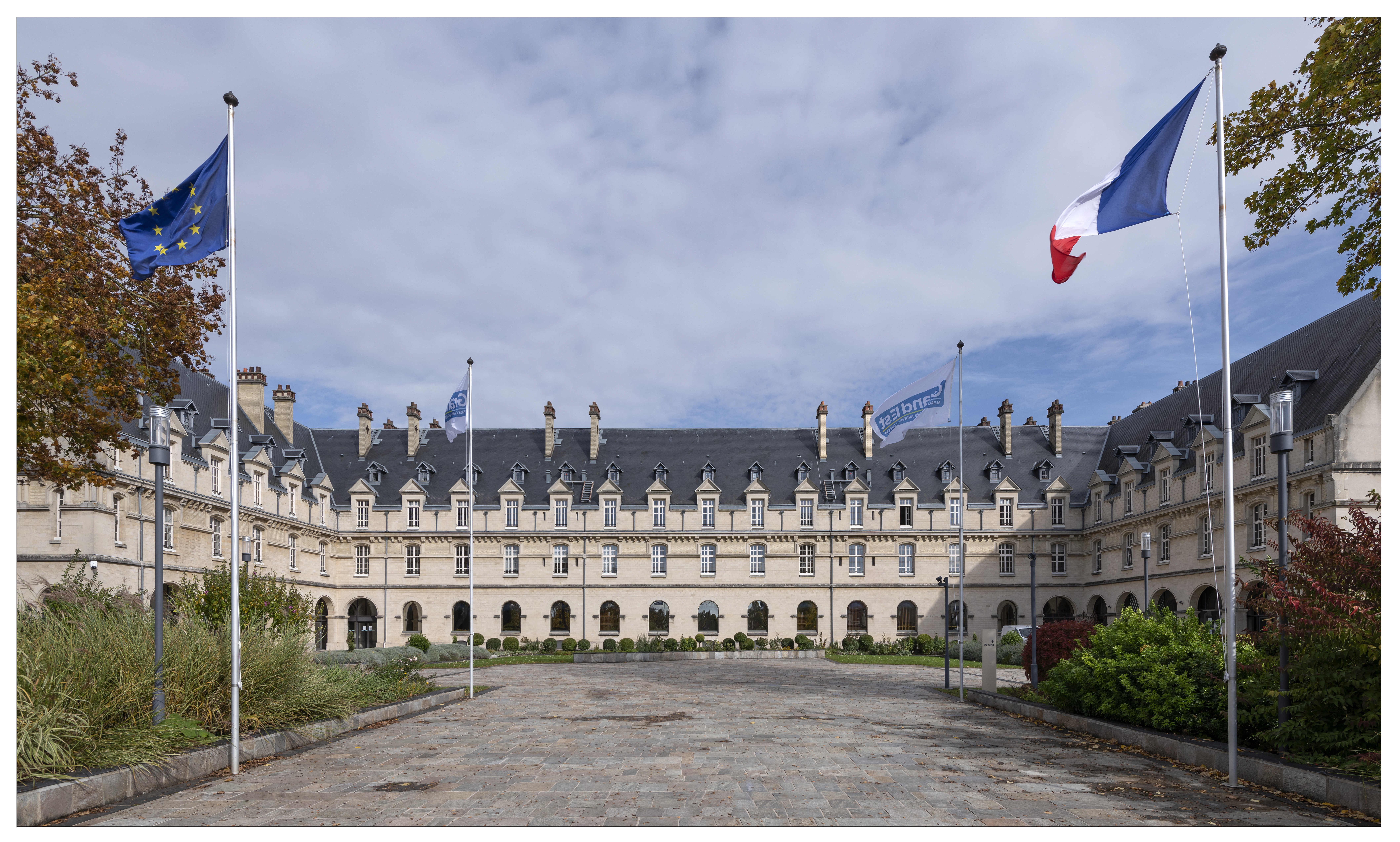 Grand et petit séminaires de Châlons-en-Champagne, nouveau regard sur l’Hôtel de Région