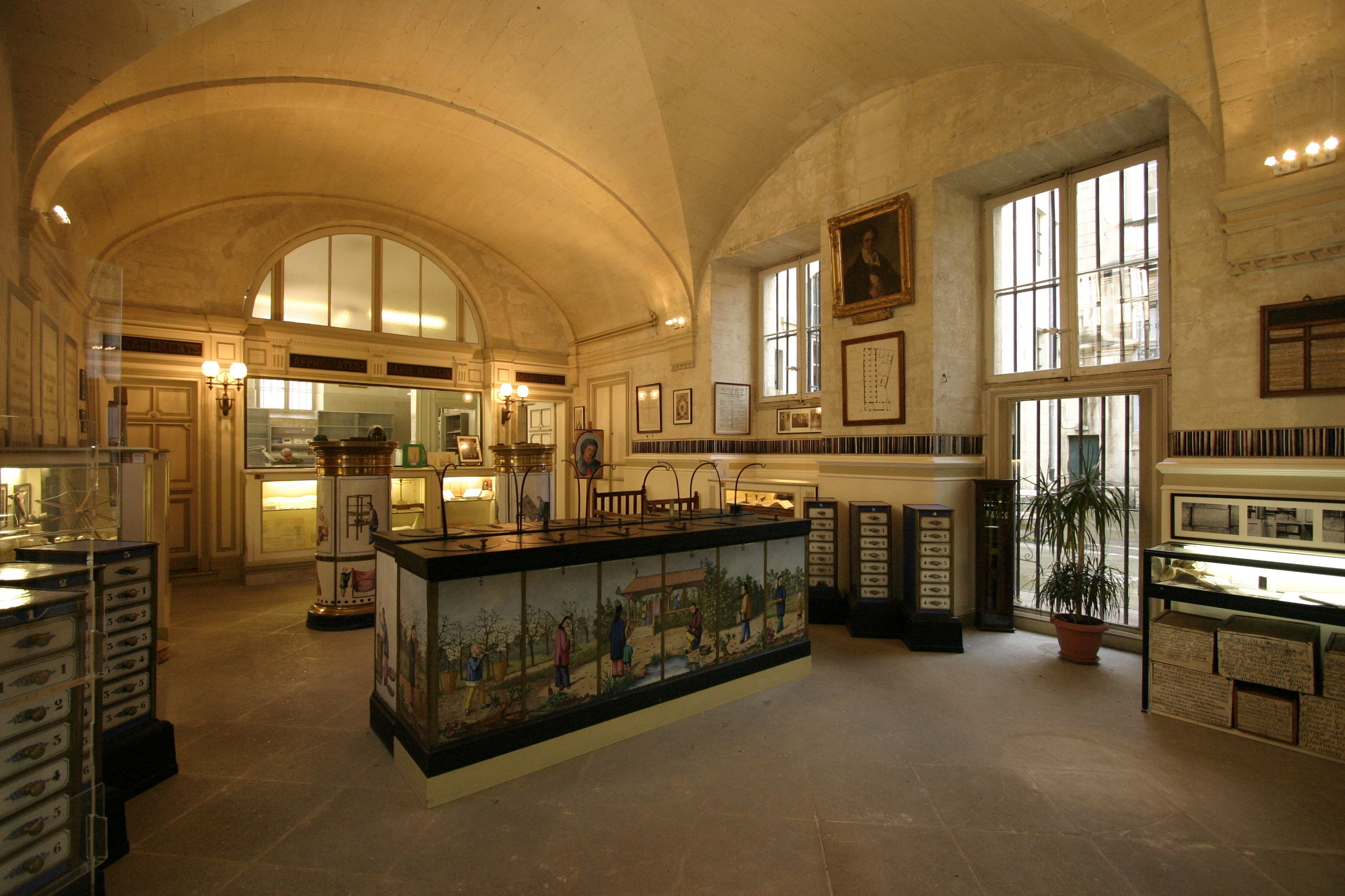 RUE SALUCES AVANT LES ARCHIVES : LE MONT-DE-PIÉTÉ 
CONFÉRENCES FLASH DANS LE MUSÉE