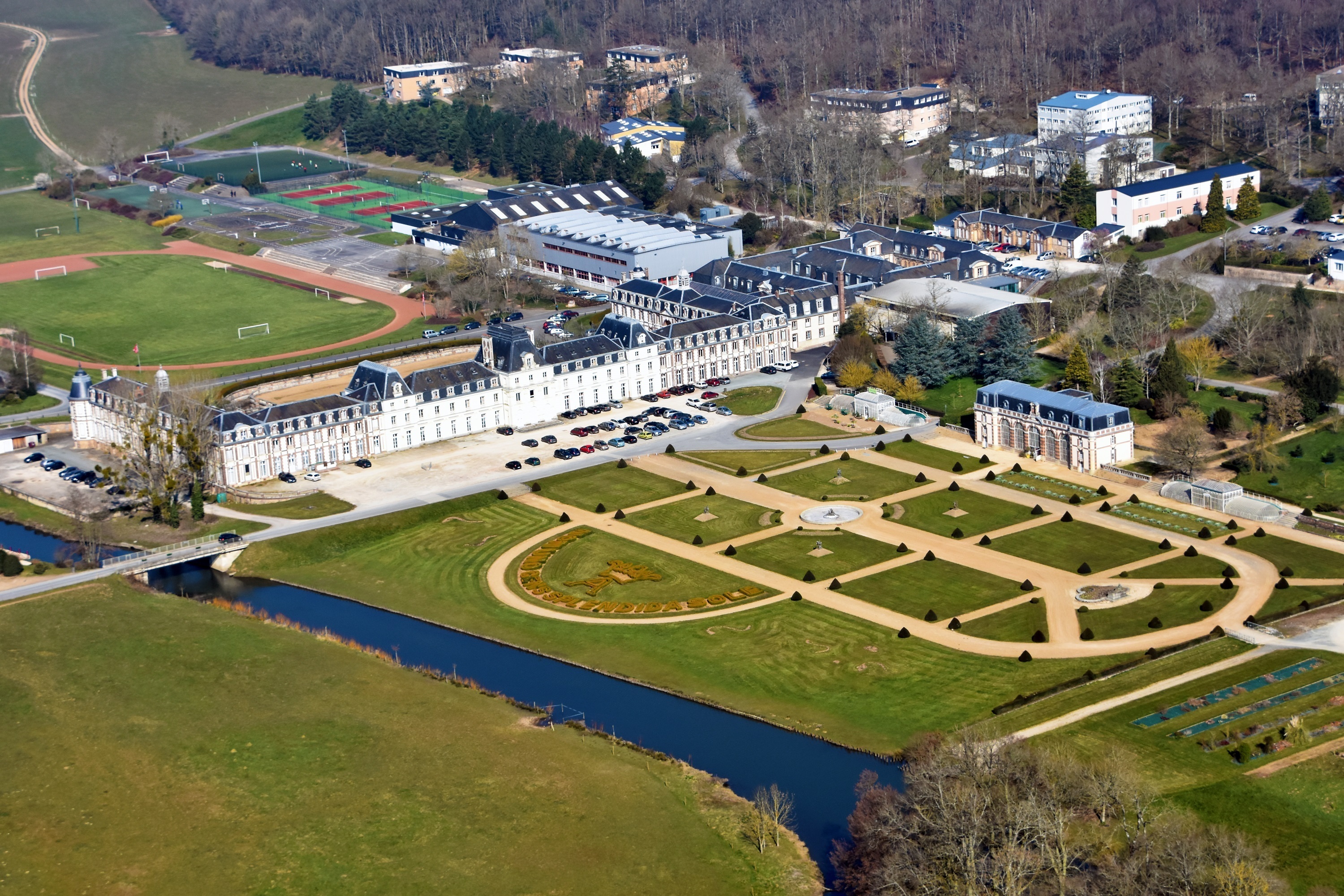 Visite guidée et commentée du château des Vaux