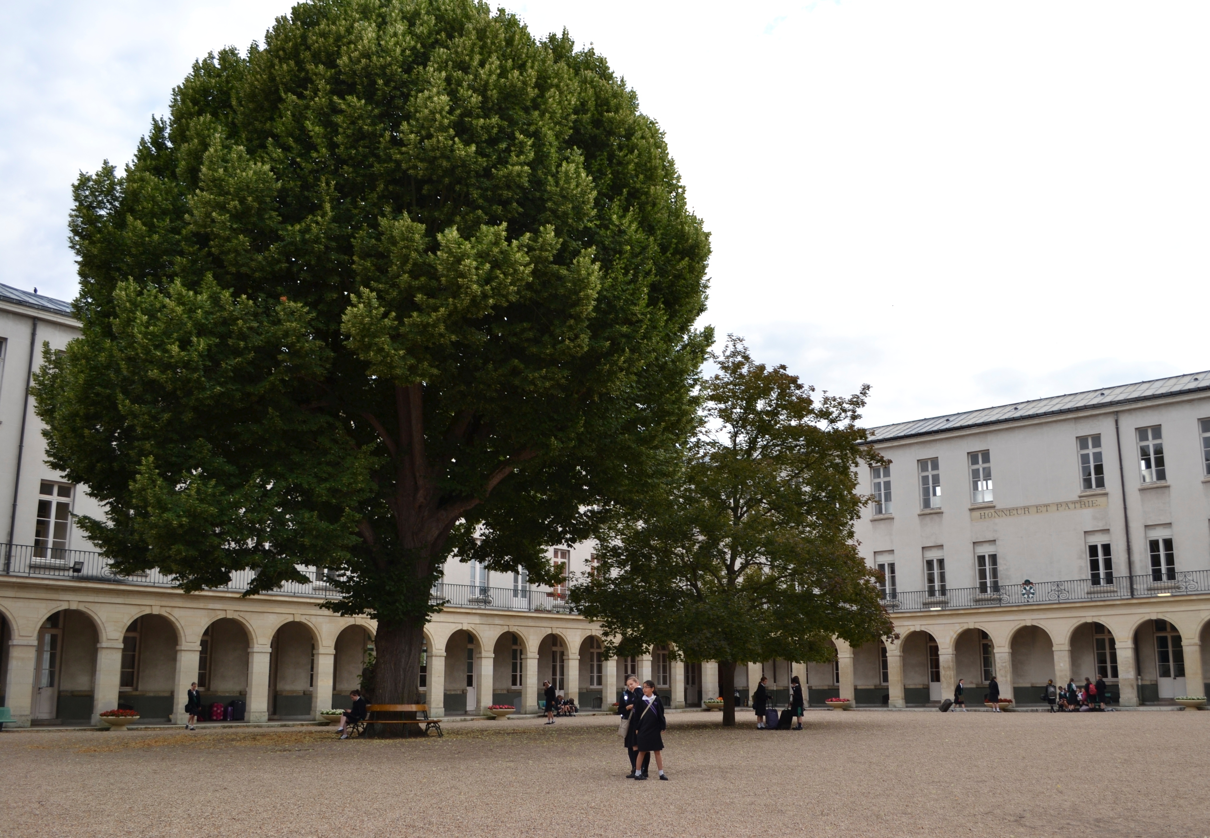 Visite guidée de la maison d'éducation de la Légion d'honneur des Loges