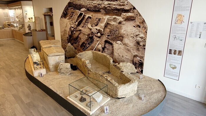 80 000 ans d'histoire et exposition temporaire de Frederico Alagna