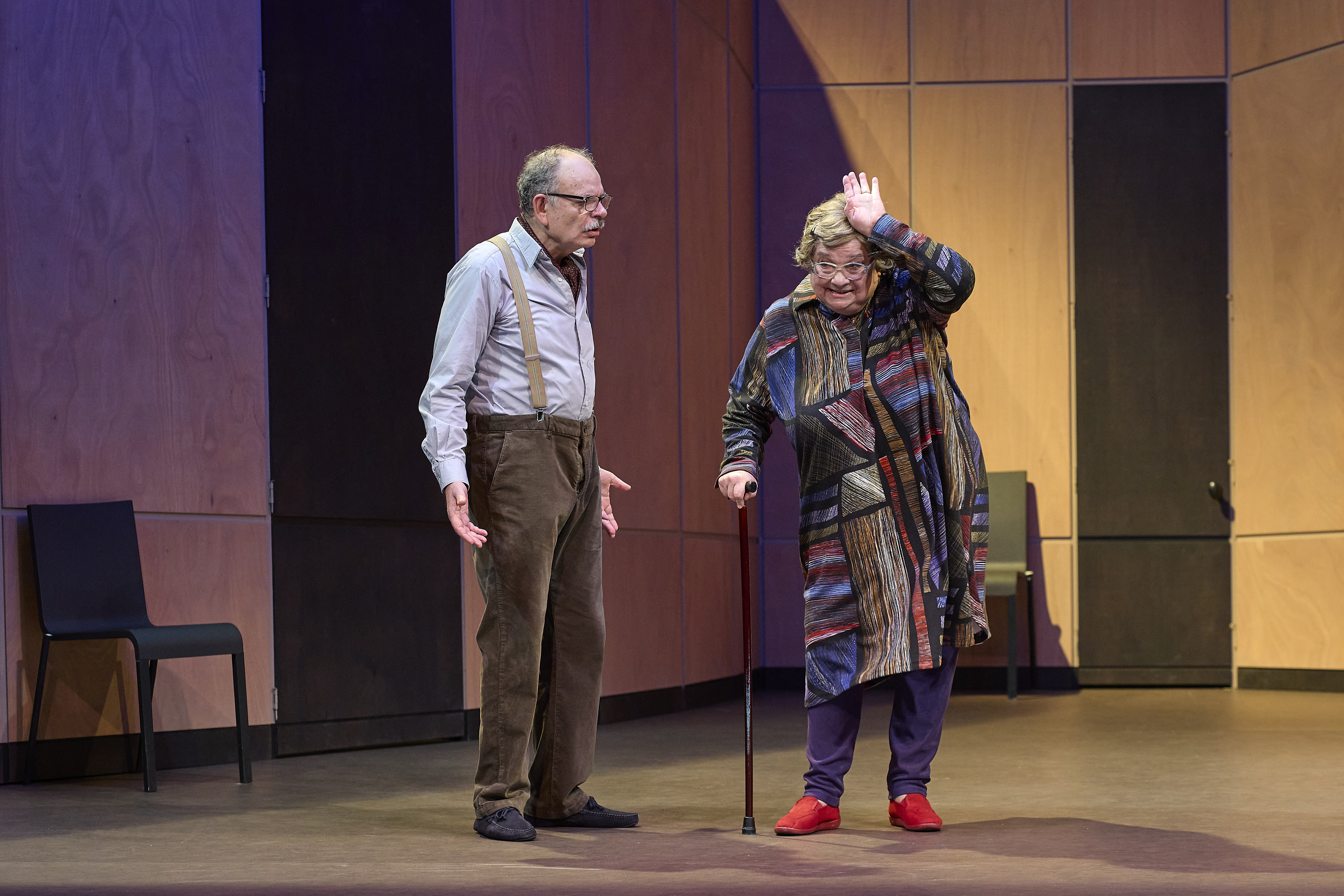 Dans le couloir - Jean-Pierre Darroussin, Christine Murillo