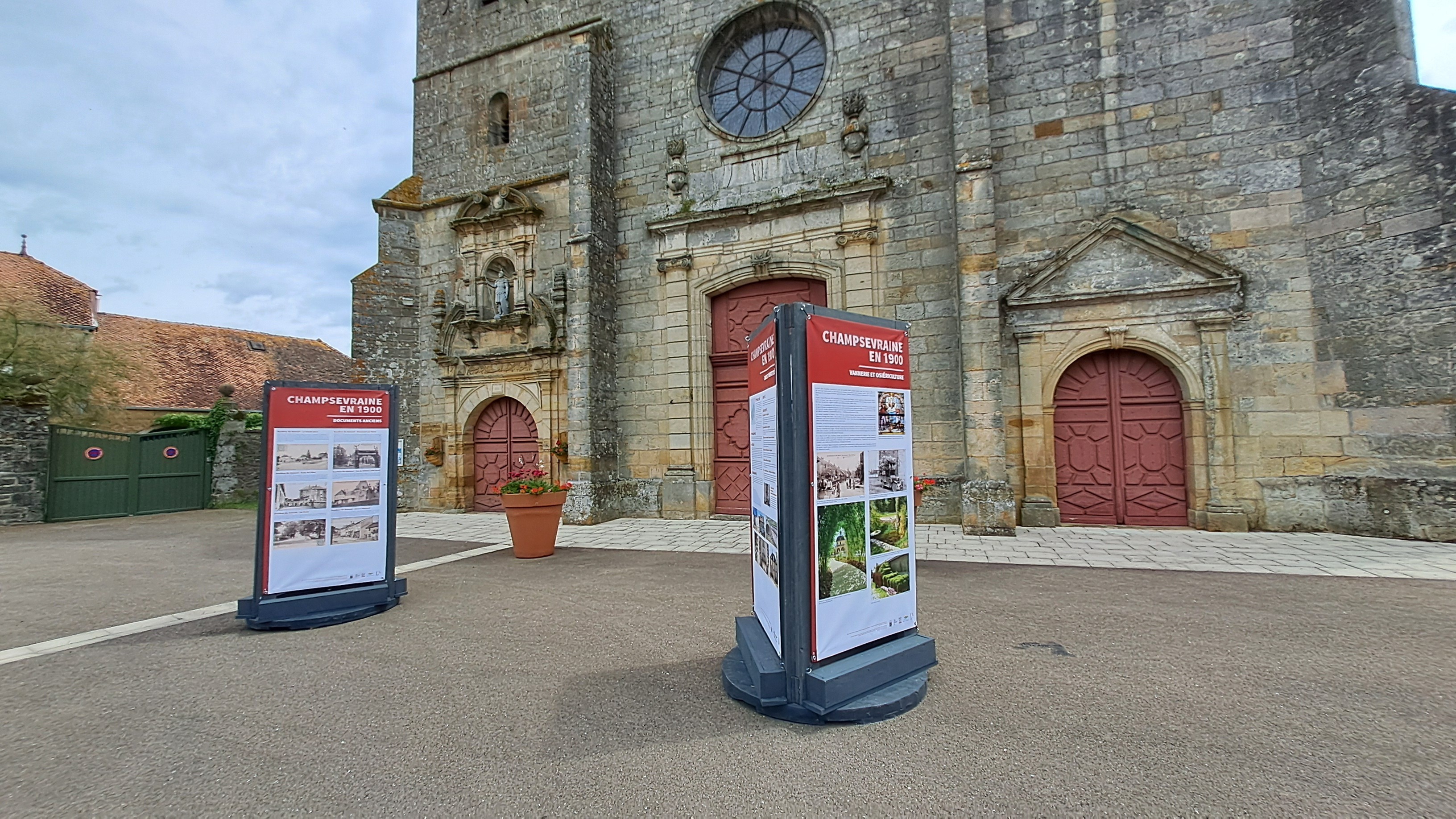 EXPOSITION : CHAMPSEVRAINE EN 1900