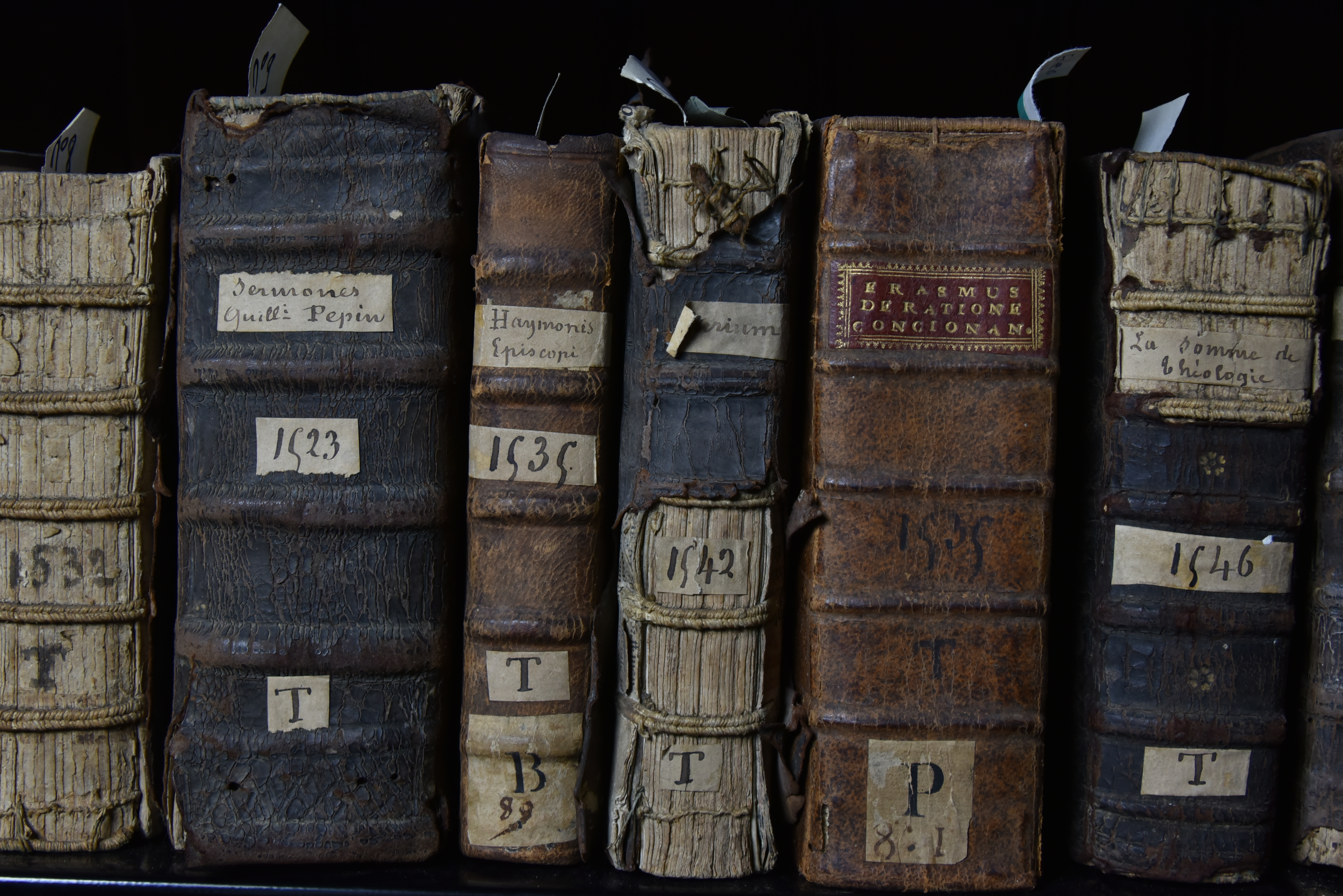 Dans les coulisses du catalogage des livres anciens de la médiathèque
