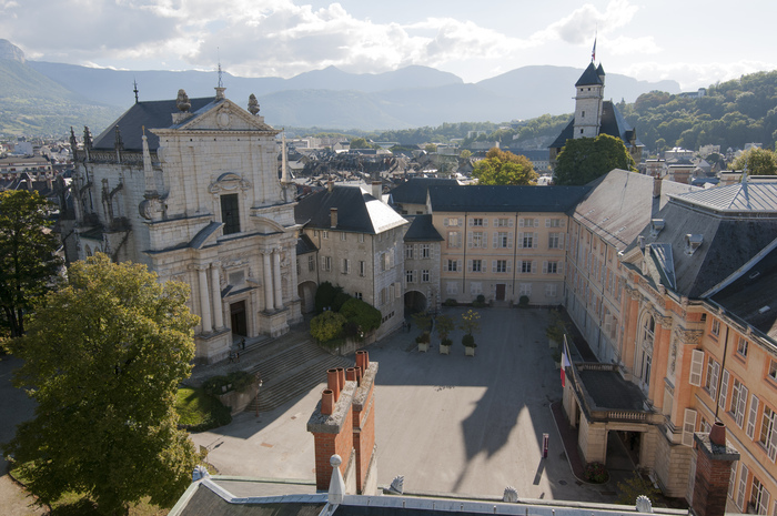 Terrasse de la tour mi-ronde