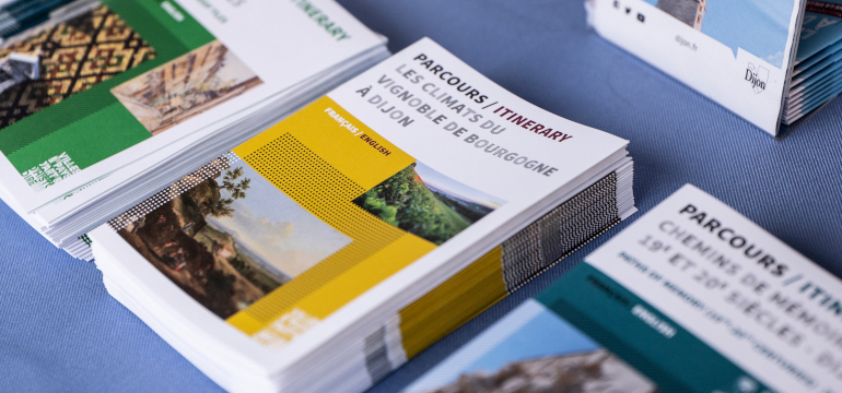 Dijon : parcourez la ville, brochures à la main