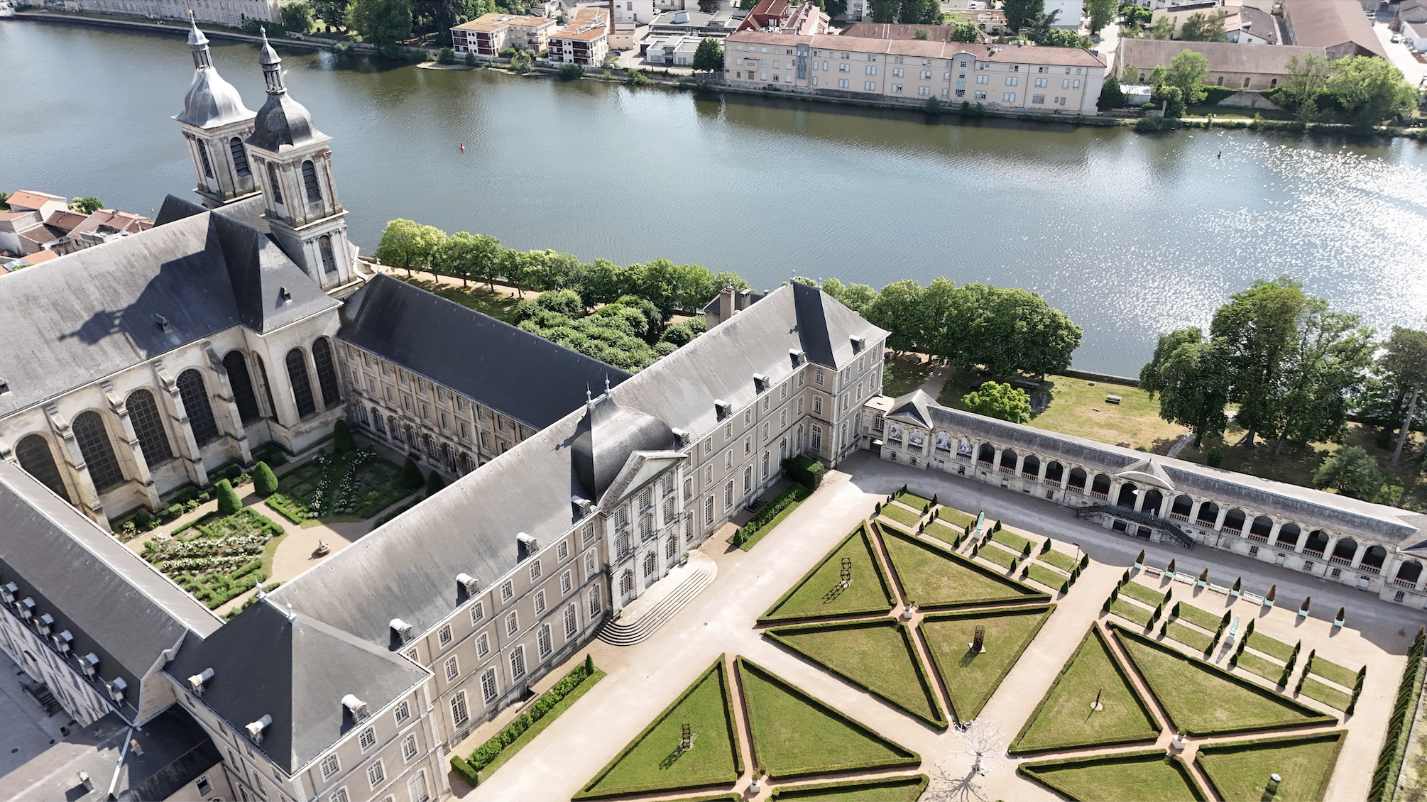 Visite libre d’un monument historique du XVIIIe siècle et de ses jardins
