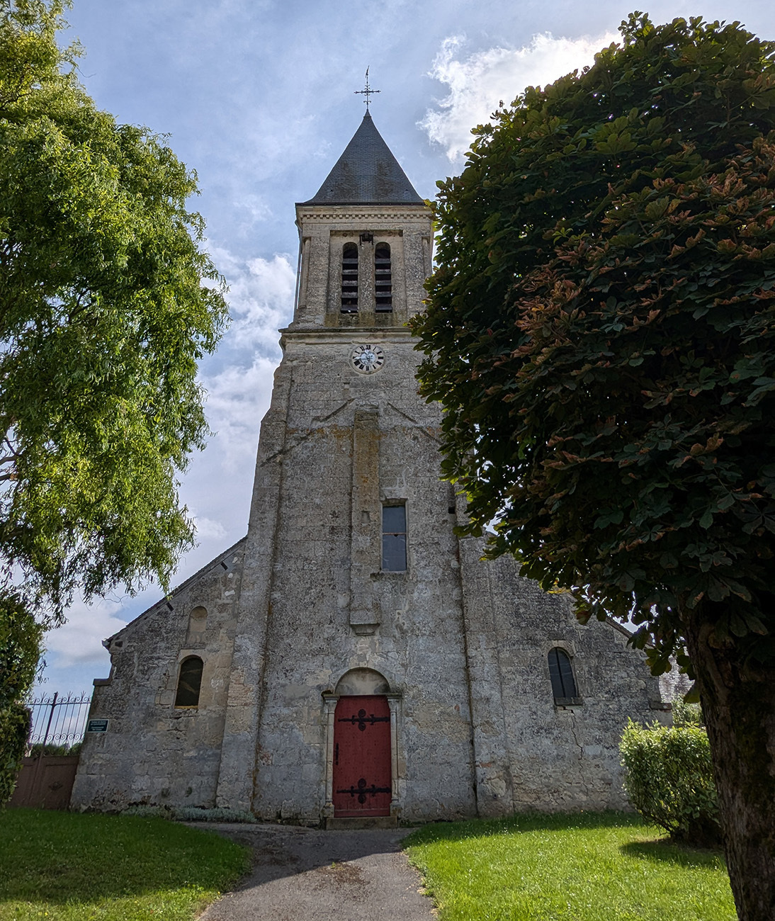 Visite libre de l'église Saint-Pierre de Montchâlons