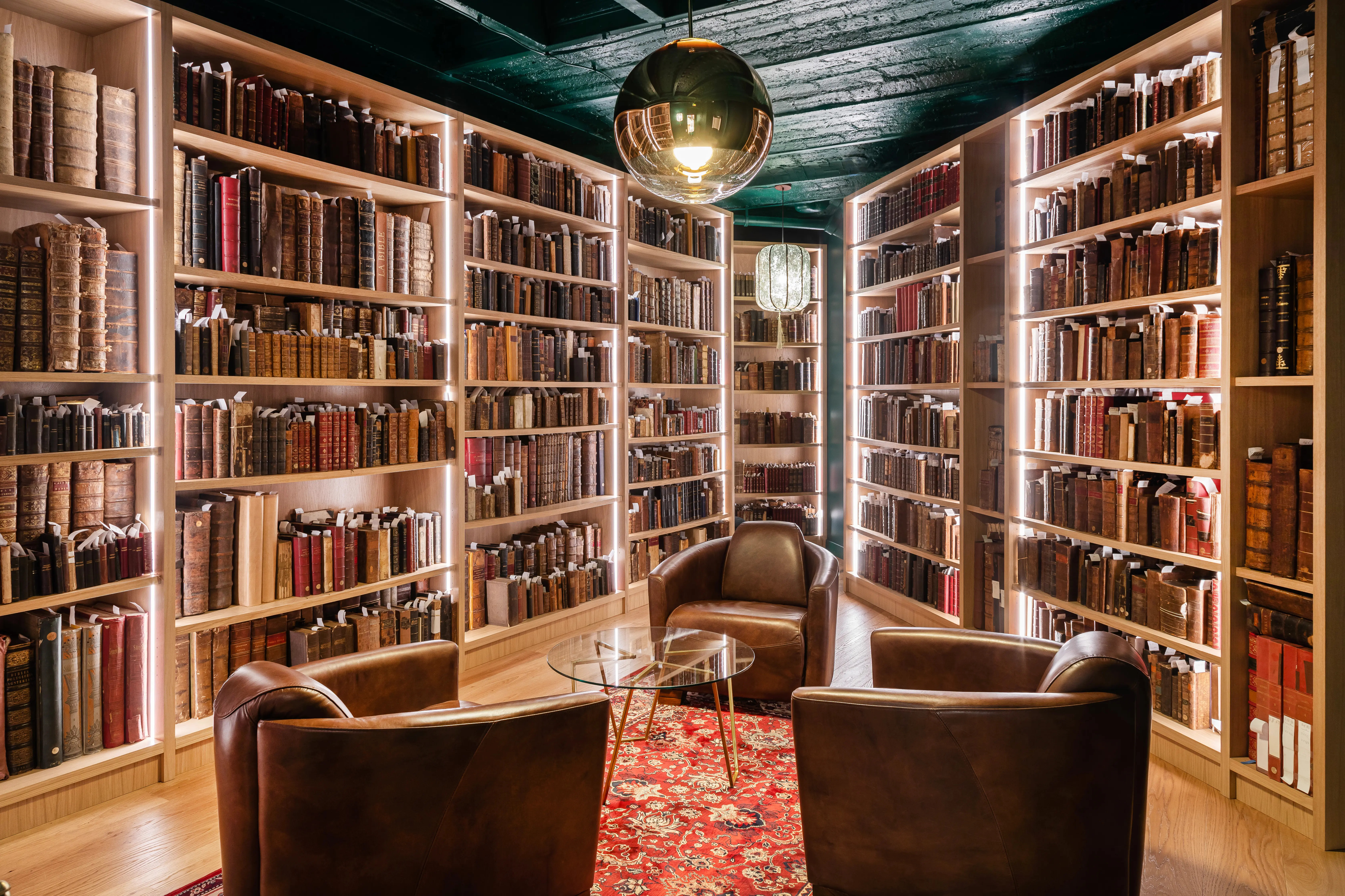 Découverte de la bibliothèque historique de l'Alliance biblique française