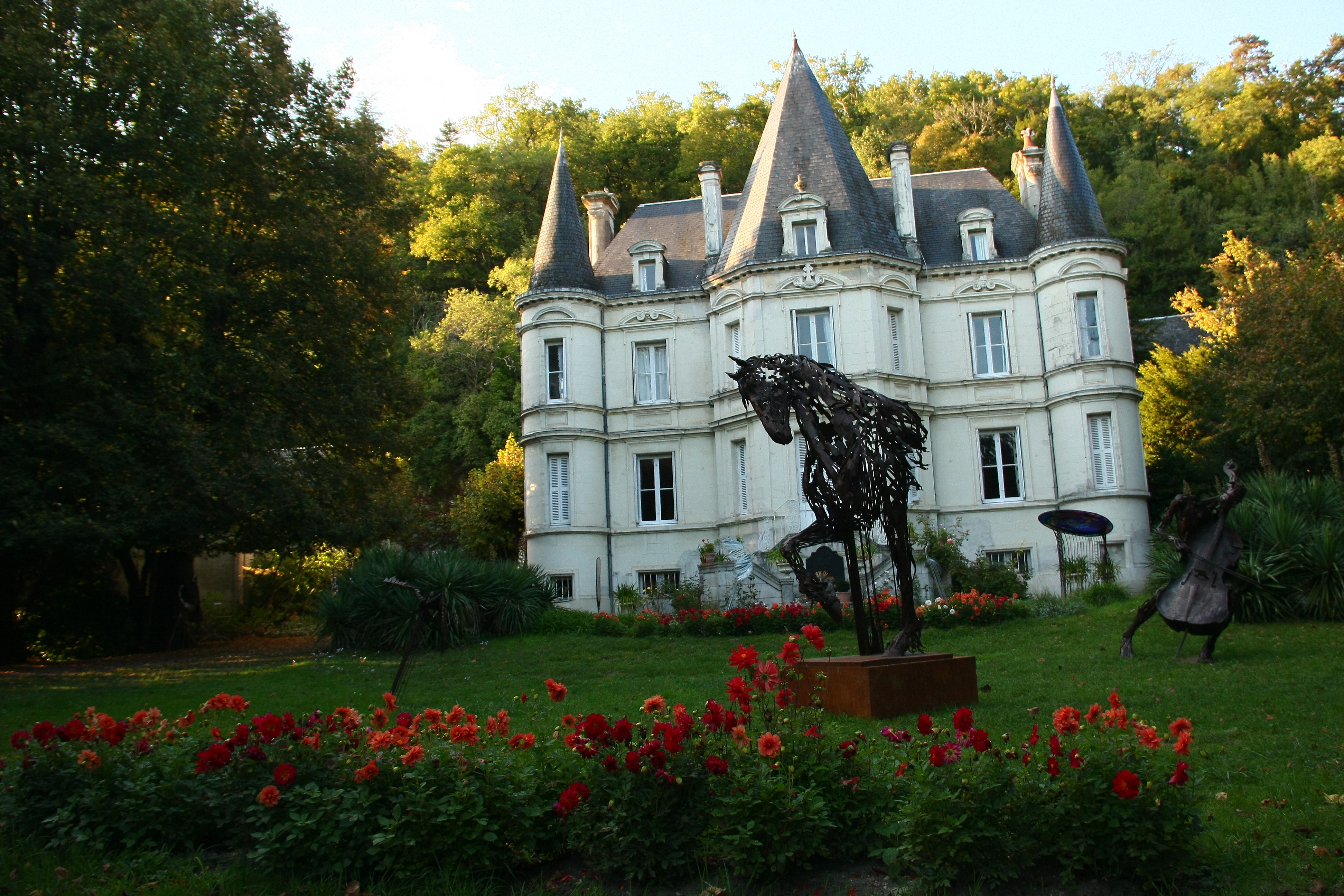 Exposition de sculptures métalliques et en bronze