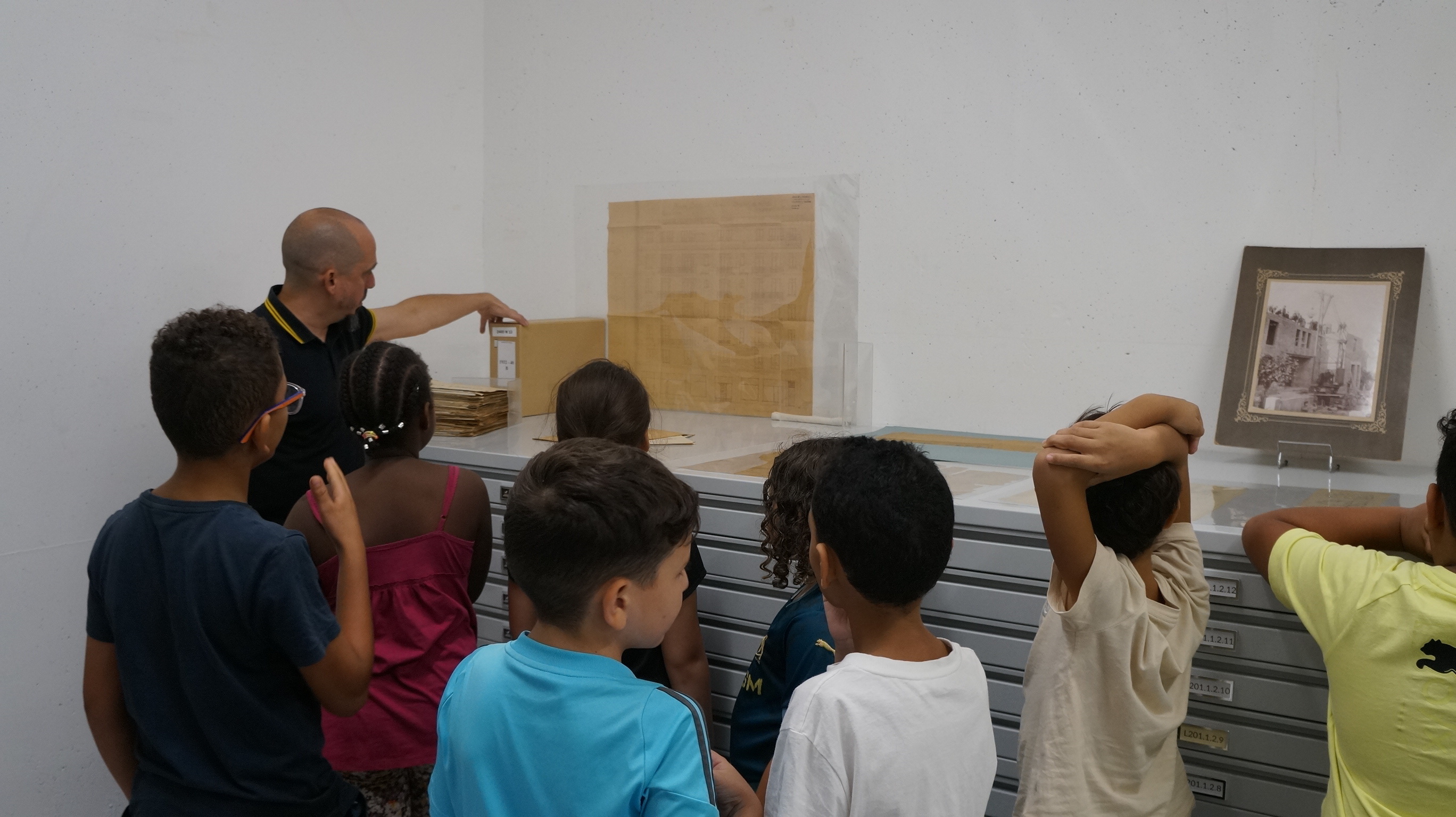 Journée spéciale pour les scolaires : "Levée les yeux" ! Site de Valence