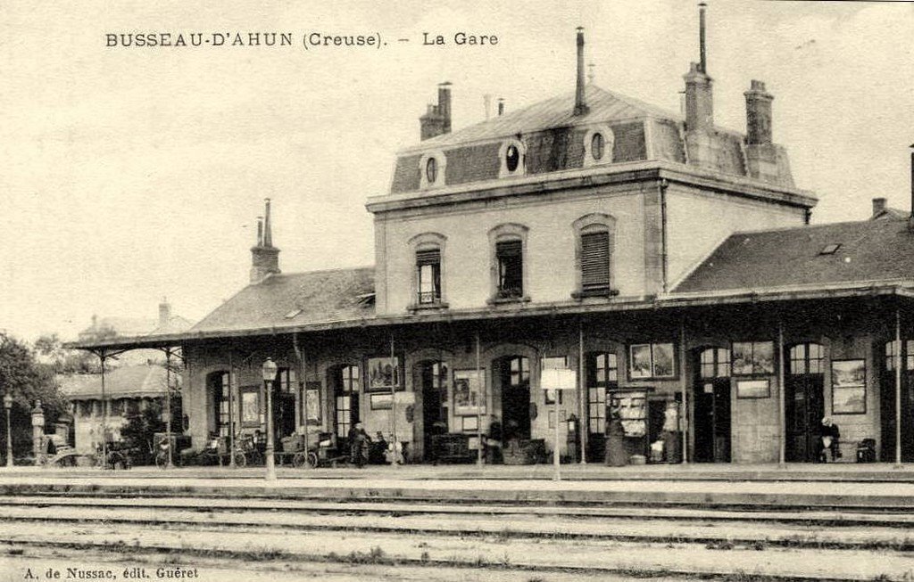 Présentation panneau mémoriel de la gare de Busseau et parcours découverte du village