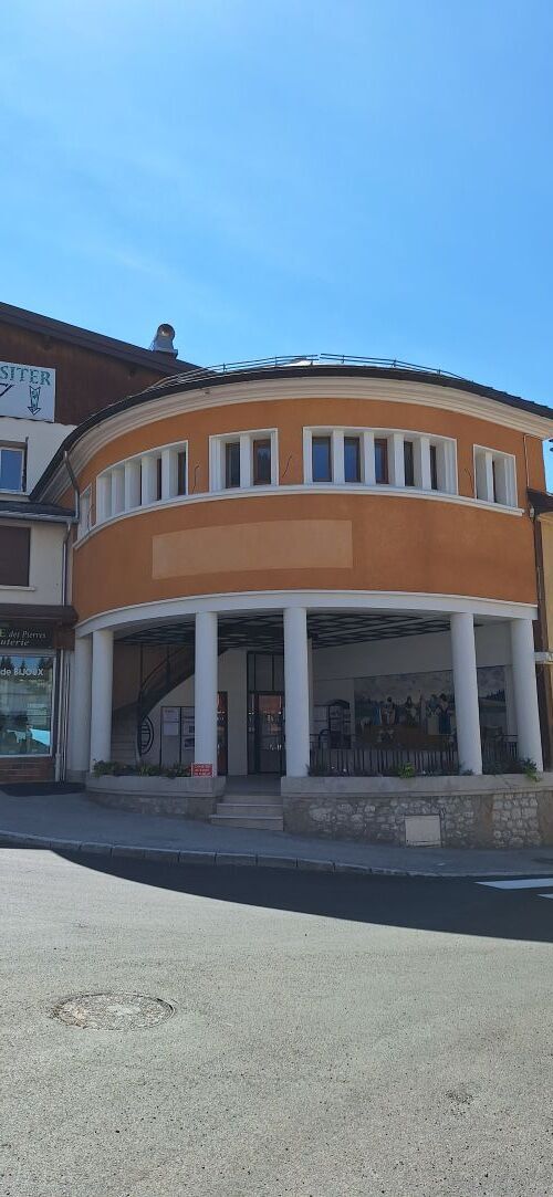Visite guidée des Bains-douches Art déco de Mijoux
