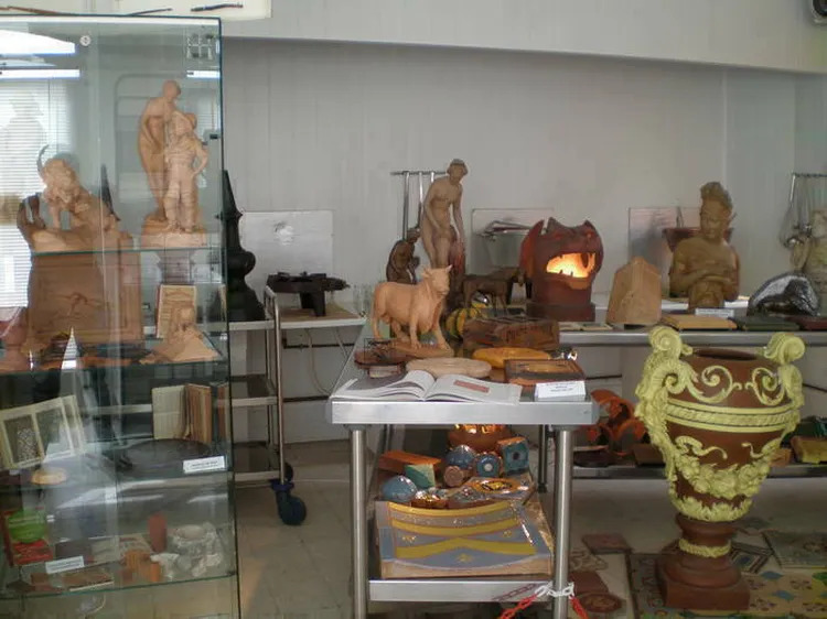 Exposition des productions de la tuilerie Perrusson