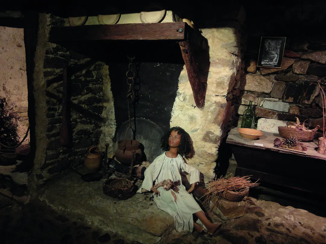 Découverte immersive de l'histoire locale : un voyage à travers les siècles dans une maison consulaire du XVIe siècle