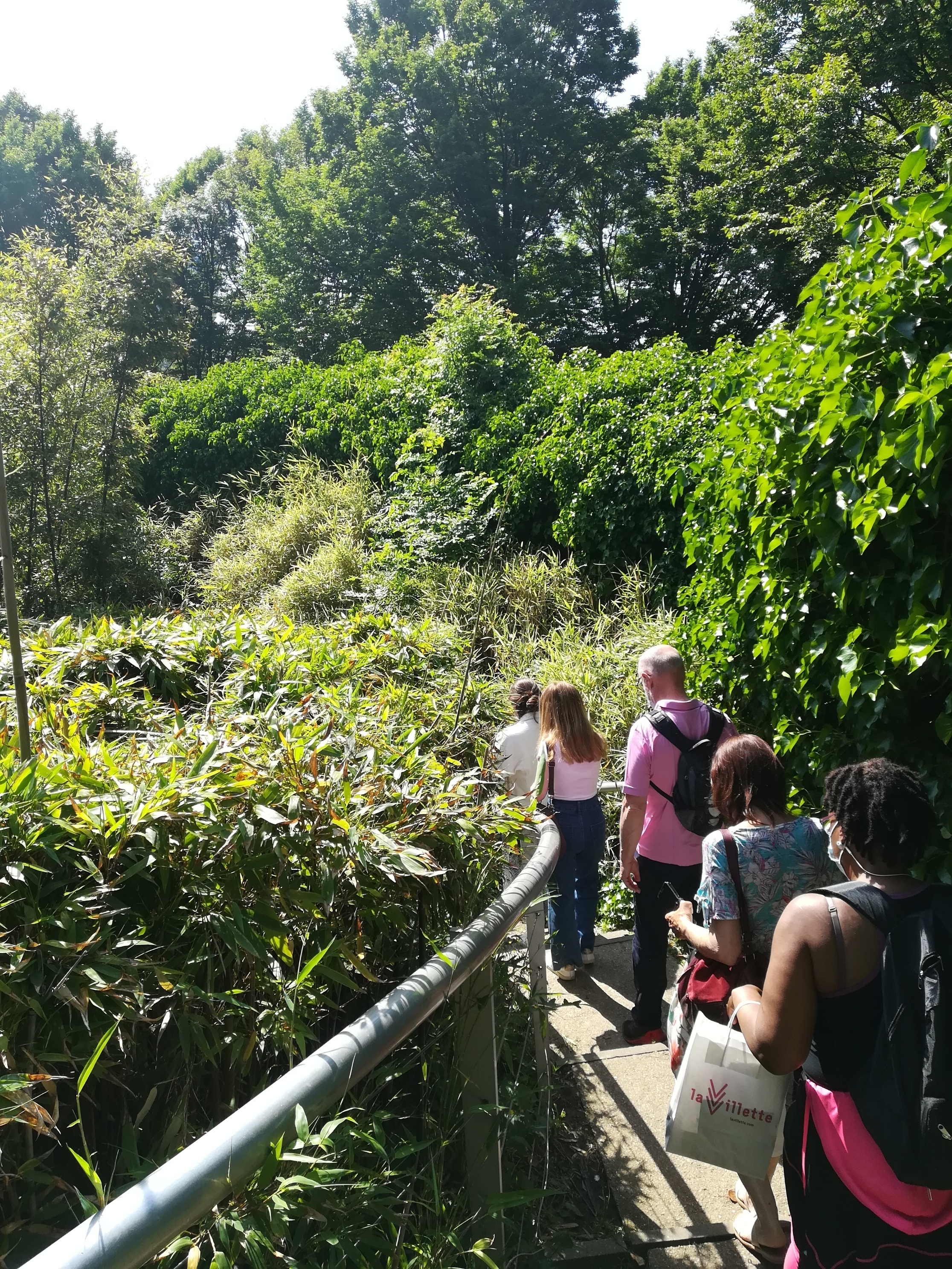 En bateau : visite des jardins du Parc de la Villette