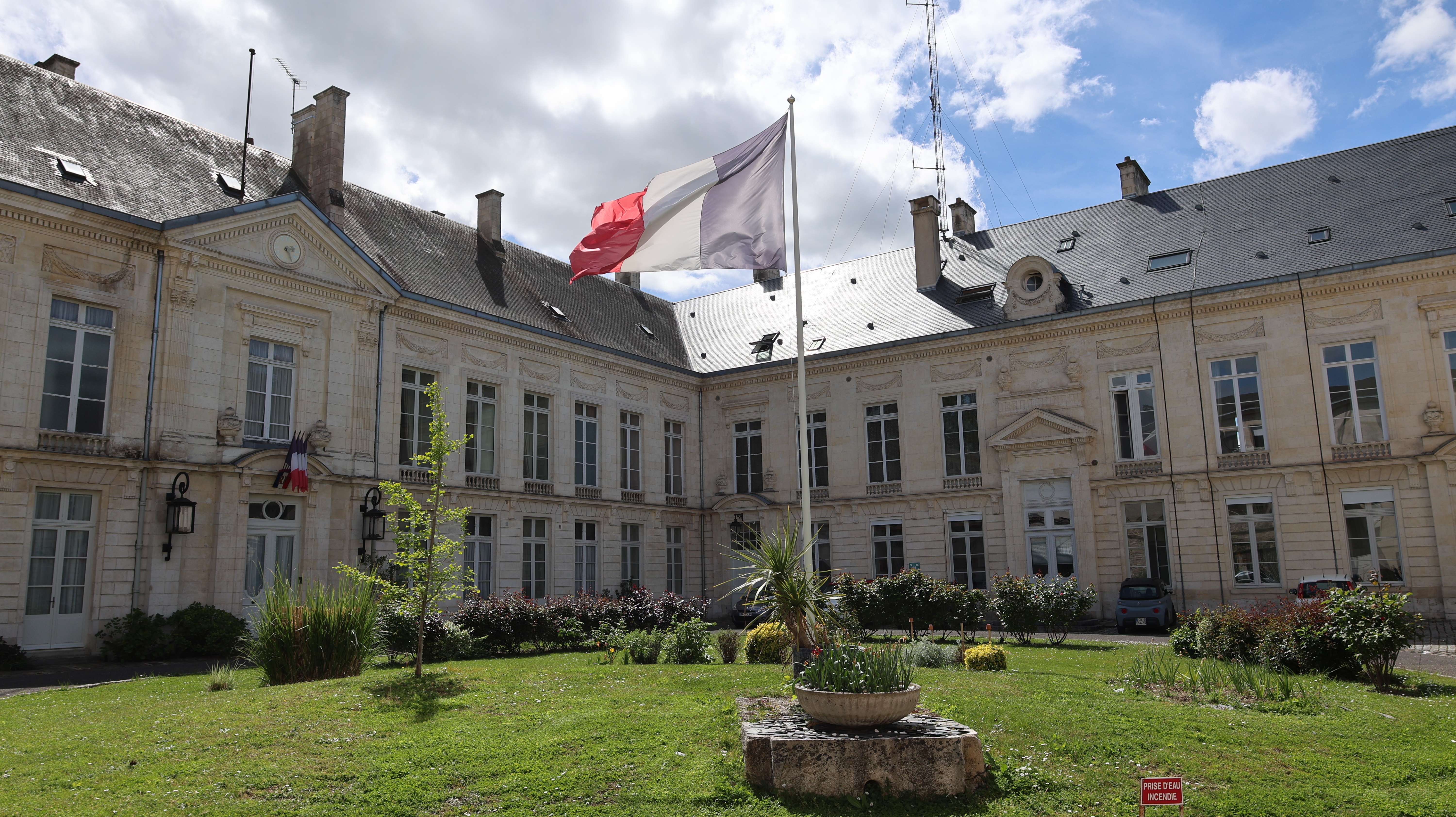Visite guidée de la préfecture du Cher