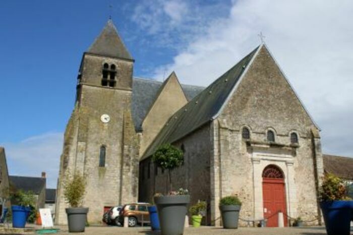 Visite accompagnée de l'église Saint Etienne et de sa charpente. Possibilité de monter au clocher et à la charpente par groupe de 7 personnes (52 marches).