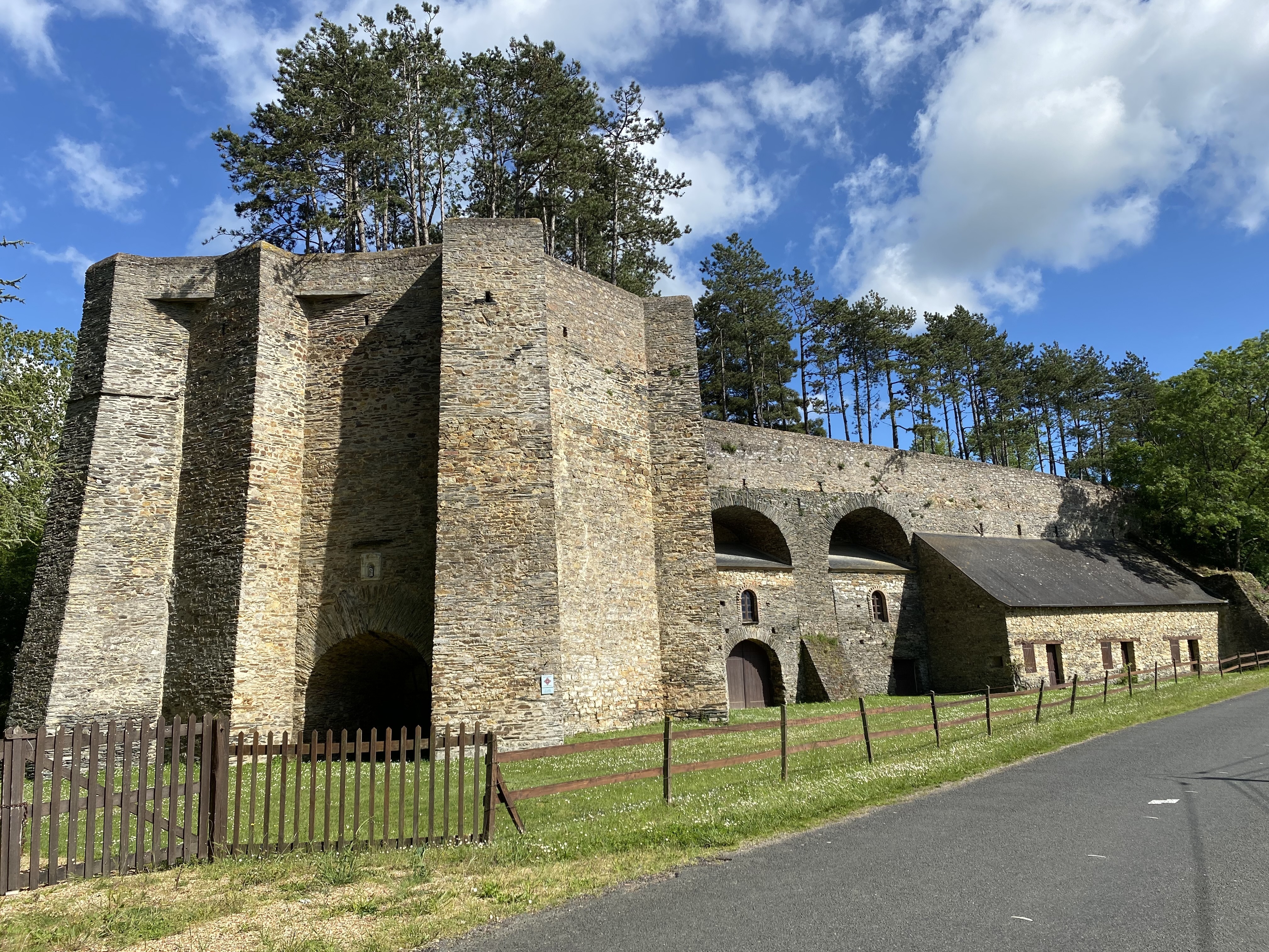 Fours à chaux de La Veurière et de St Pierre