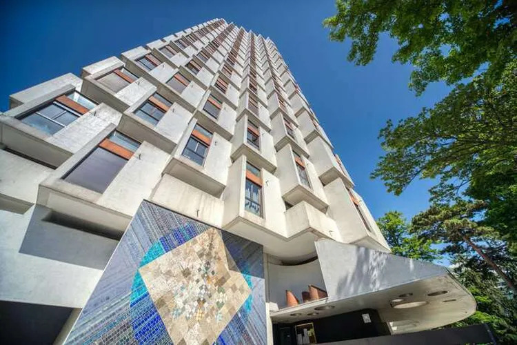 Les secrets des 3 tours, du "S" et de la Mairie