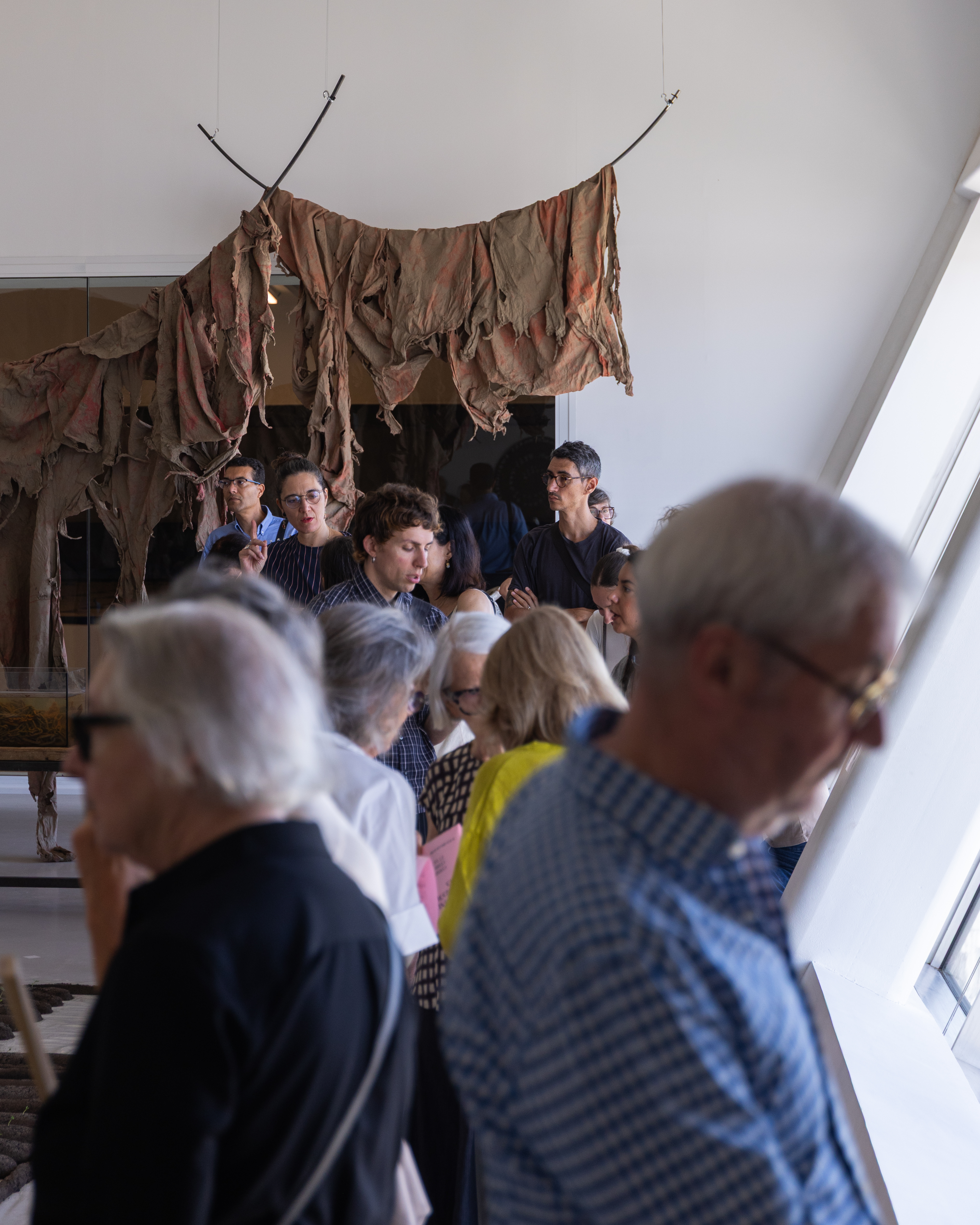 Visite commentée de l’exposition "Blackground : murmures des mornes"