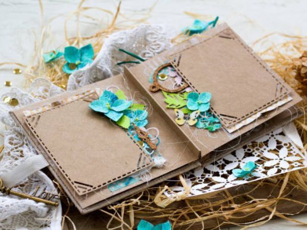 SCRAPBOOKING
