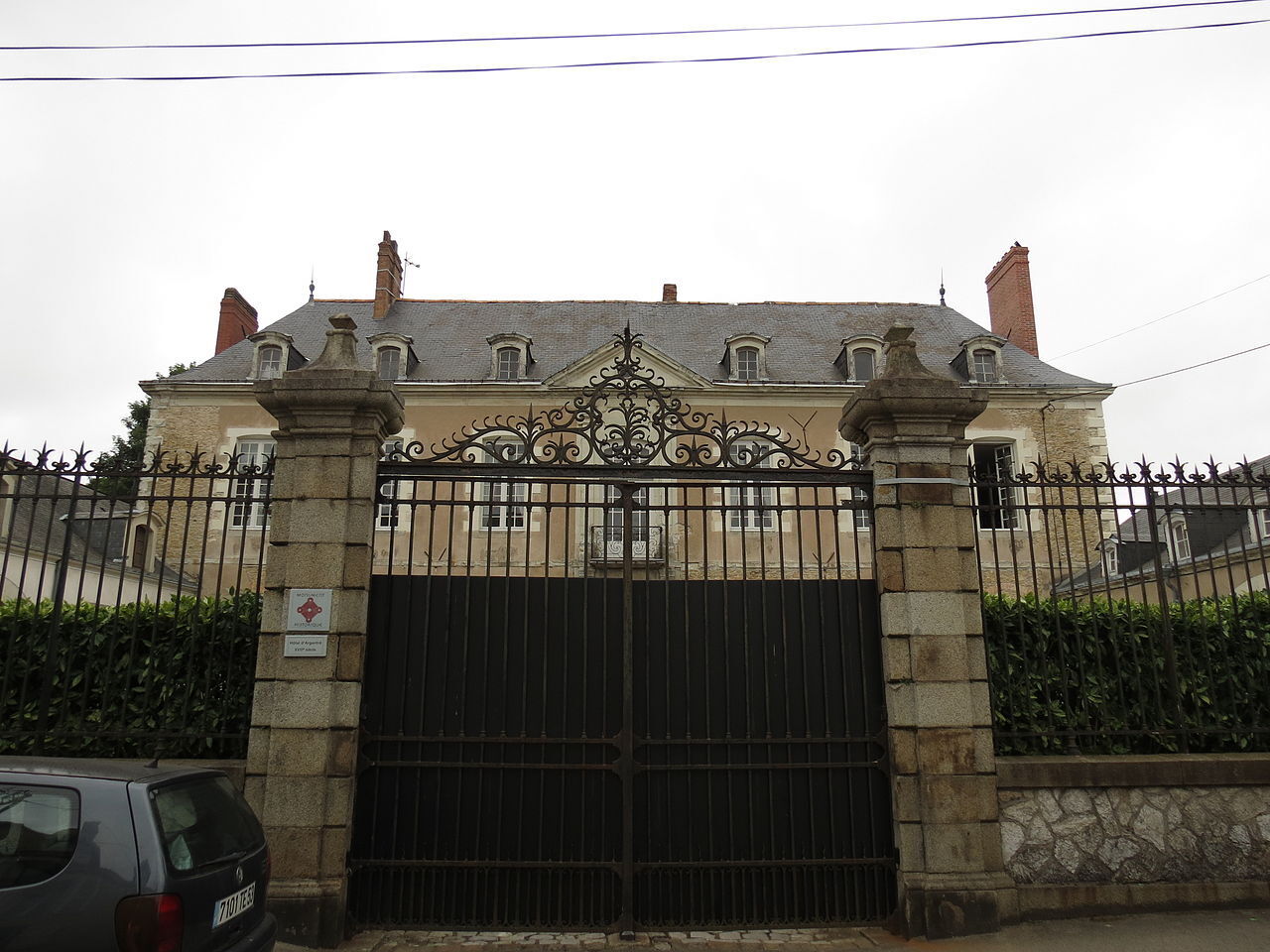 L’HÔTEL D'ARGENTRÉ
