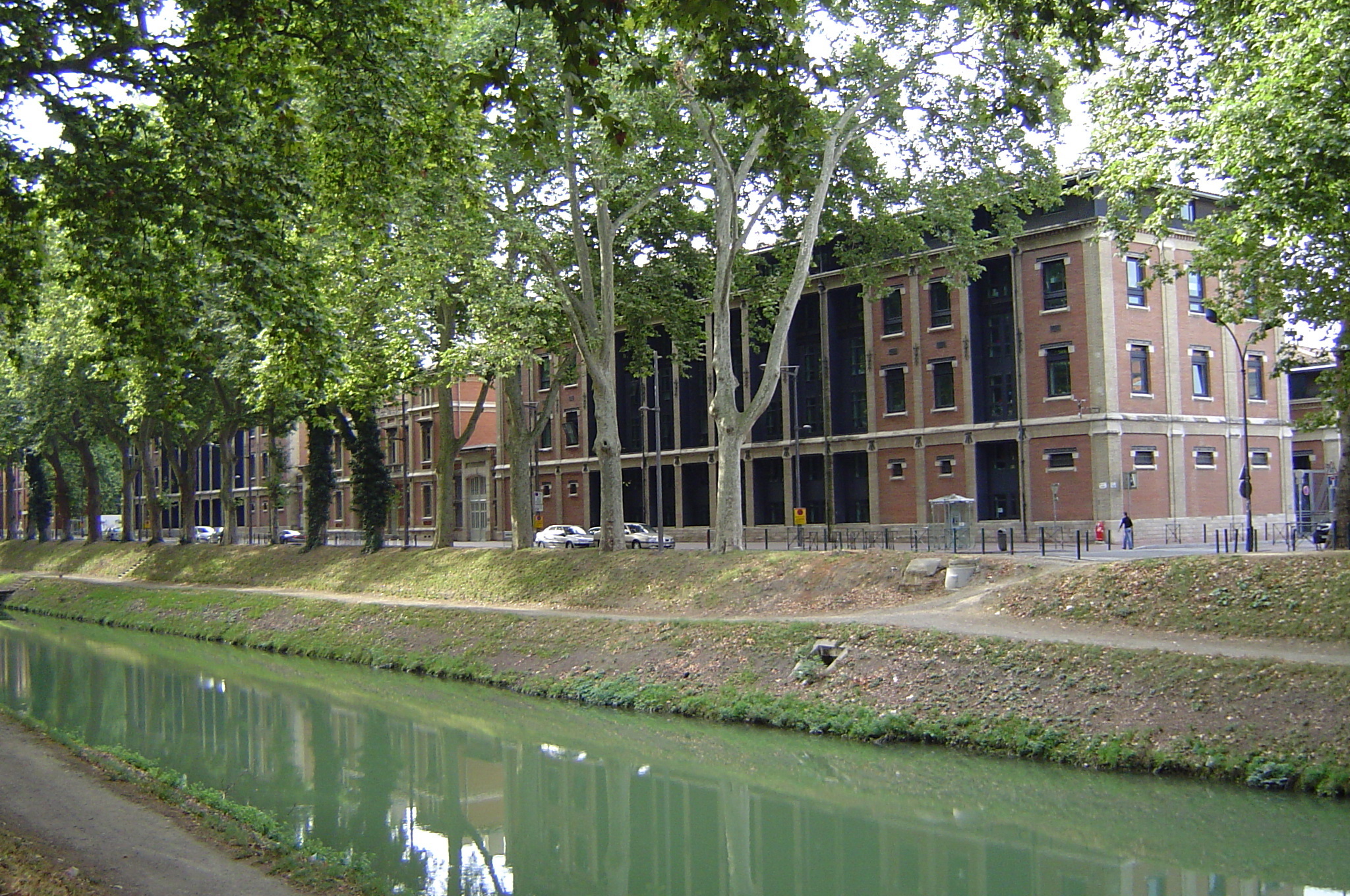 Université Toulouse Capitole : visite historique du campus de la Manufacture des Tabacs
