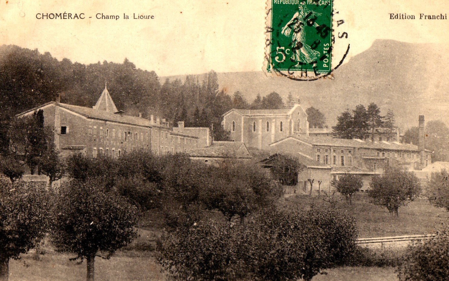 Déambulation soyeuse dans un ancien site industriel du XIXe siècle